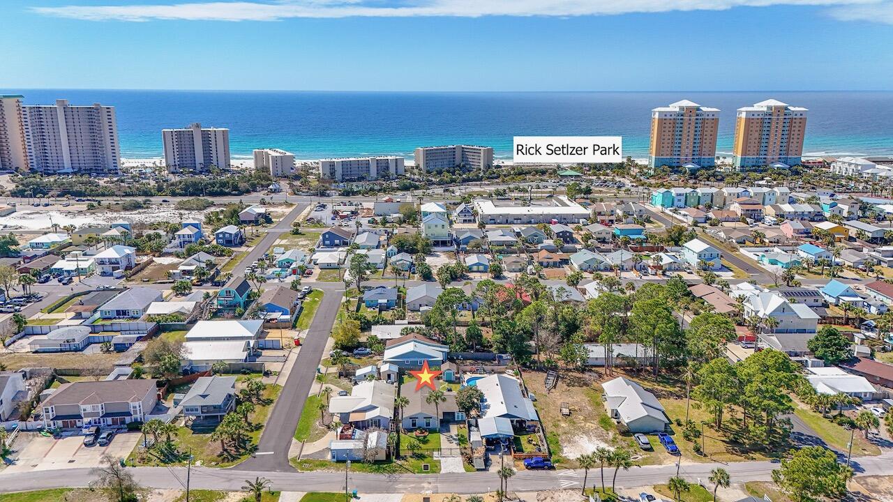 HOLIDAY BEACH RESORT - Residential