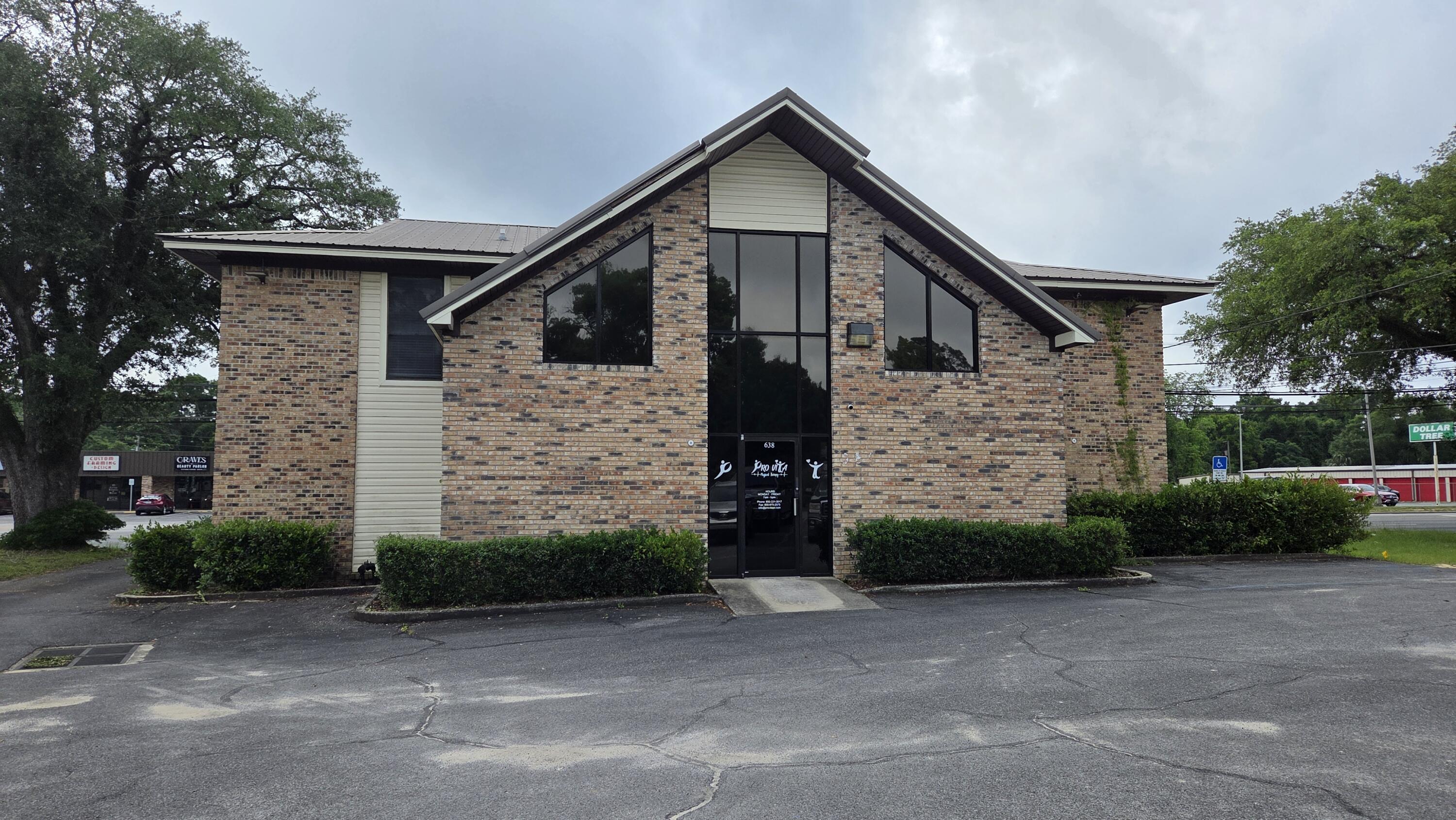 This is for the first floor office unit looking for a one year lease.  Multiple offices and restrooms.  Existing tenant will move out when new lease is signed.