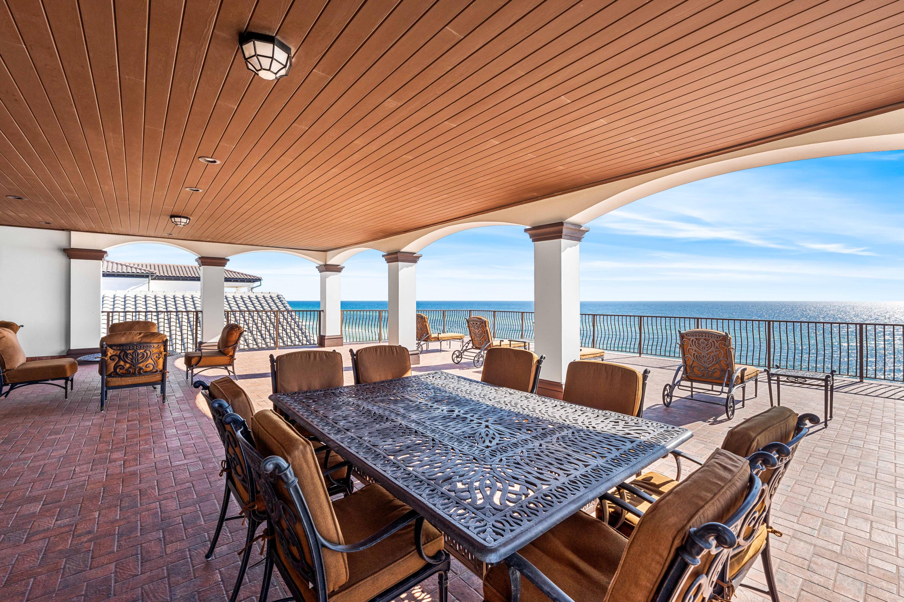 ELYSEE now SANTIMO BEACH - Residential