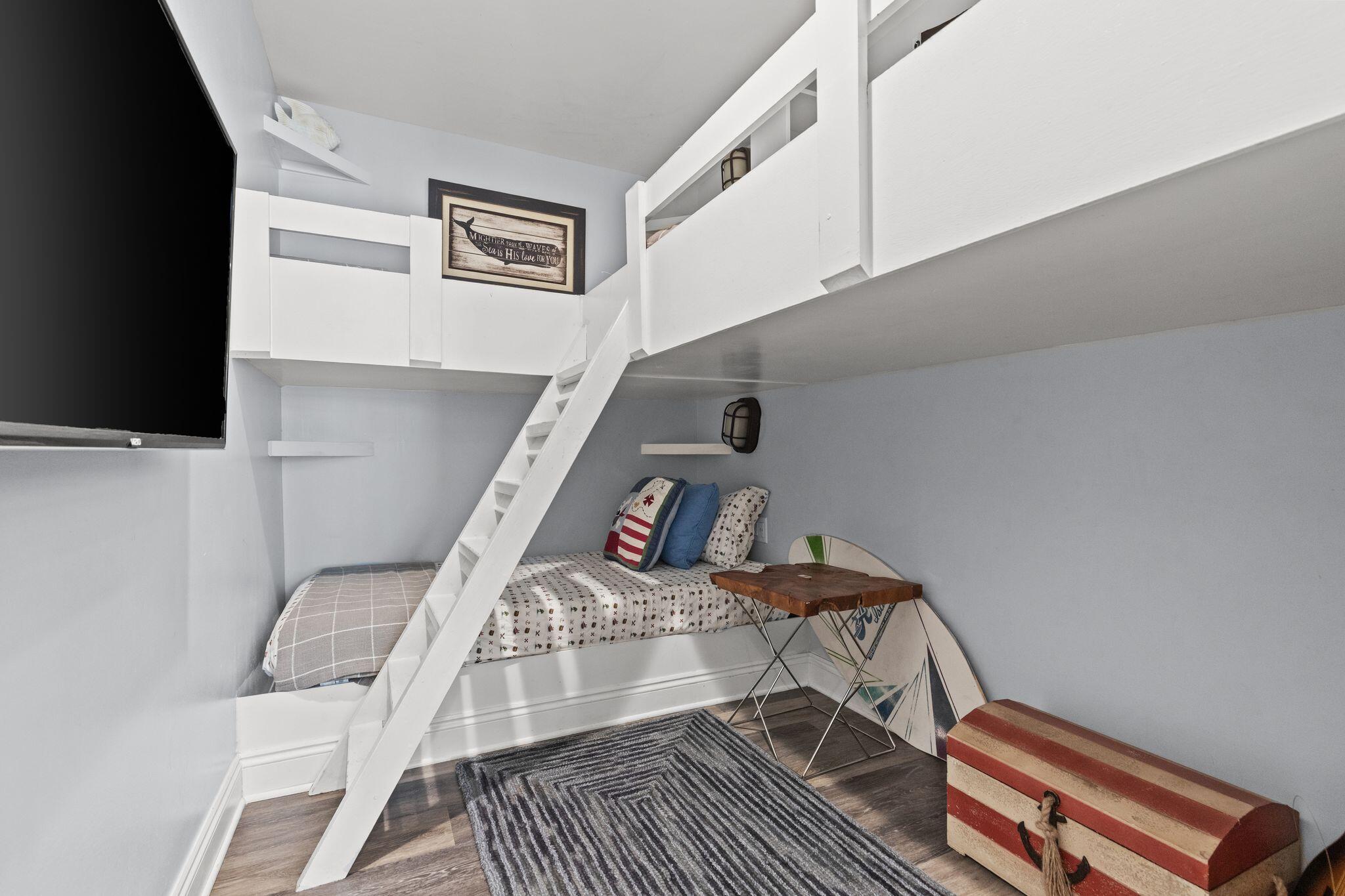 BAYOU VILLAGE CONDO PH 2 - Residential