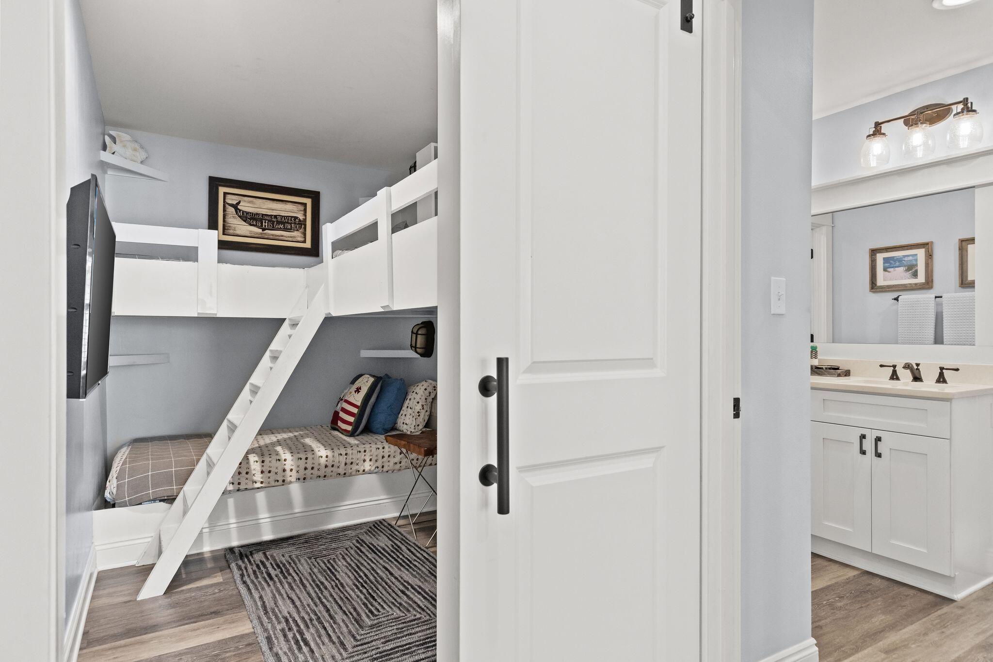 BAYOU VILLAGE CONDO PH 2 - Residential