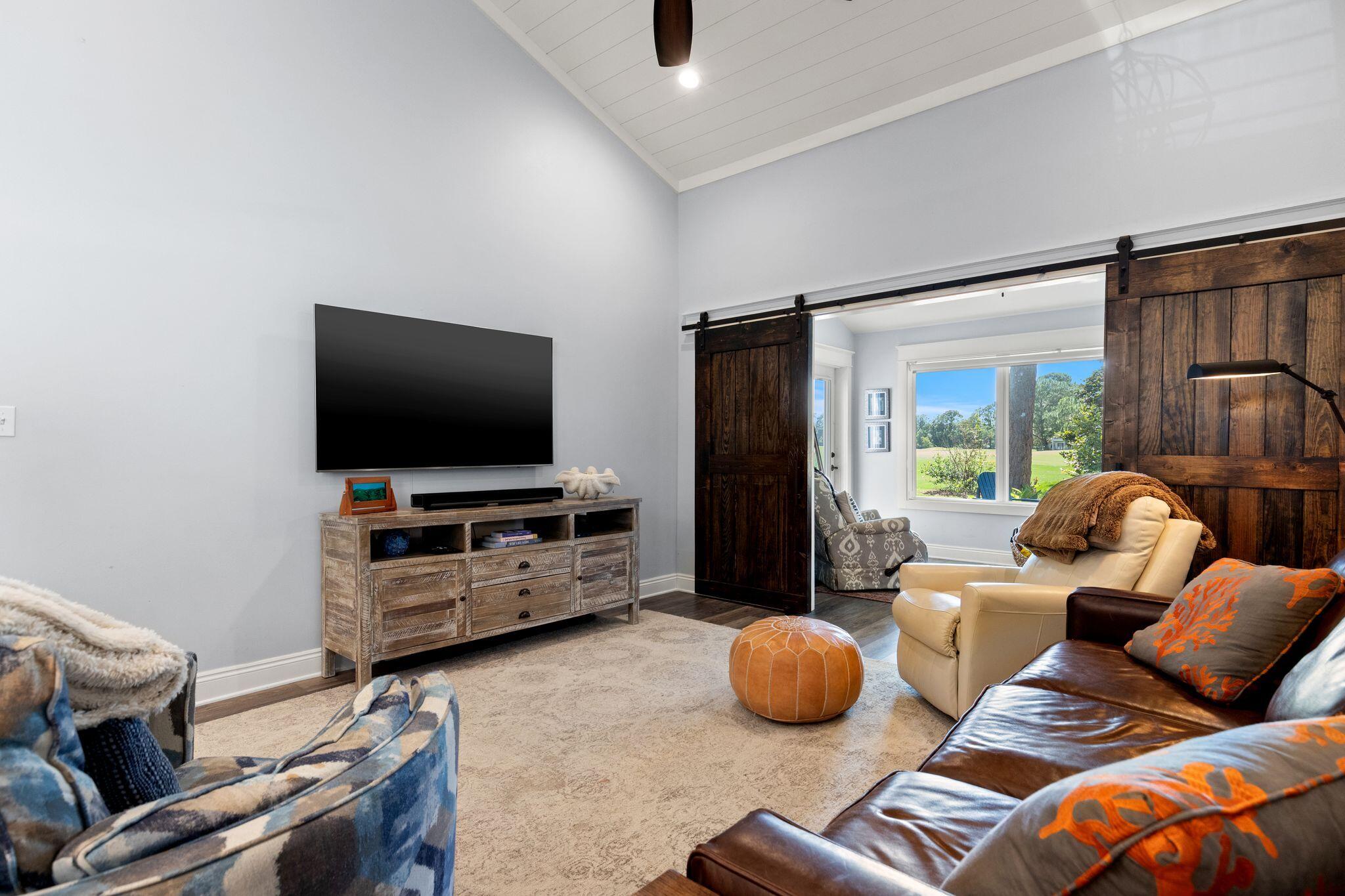 BAYOU VILLAGE CONDO PH 2 - Residential