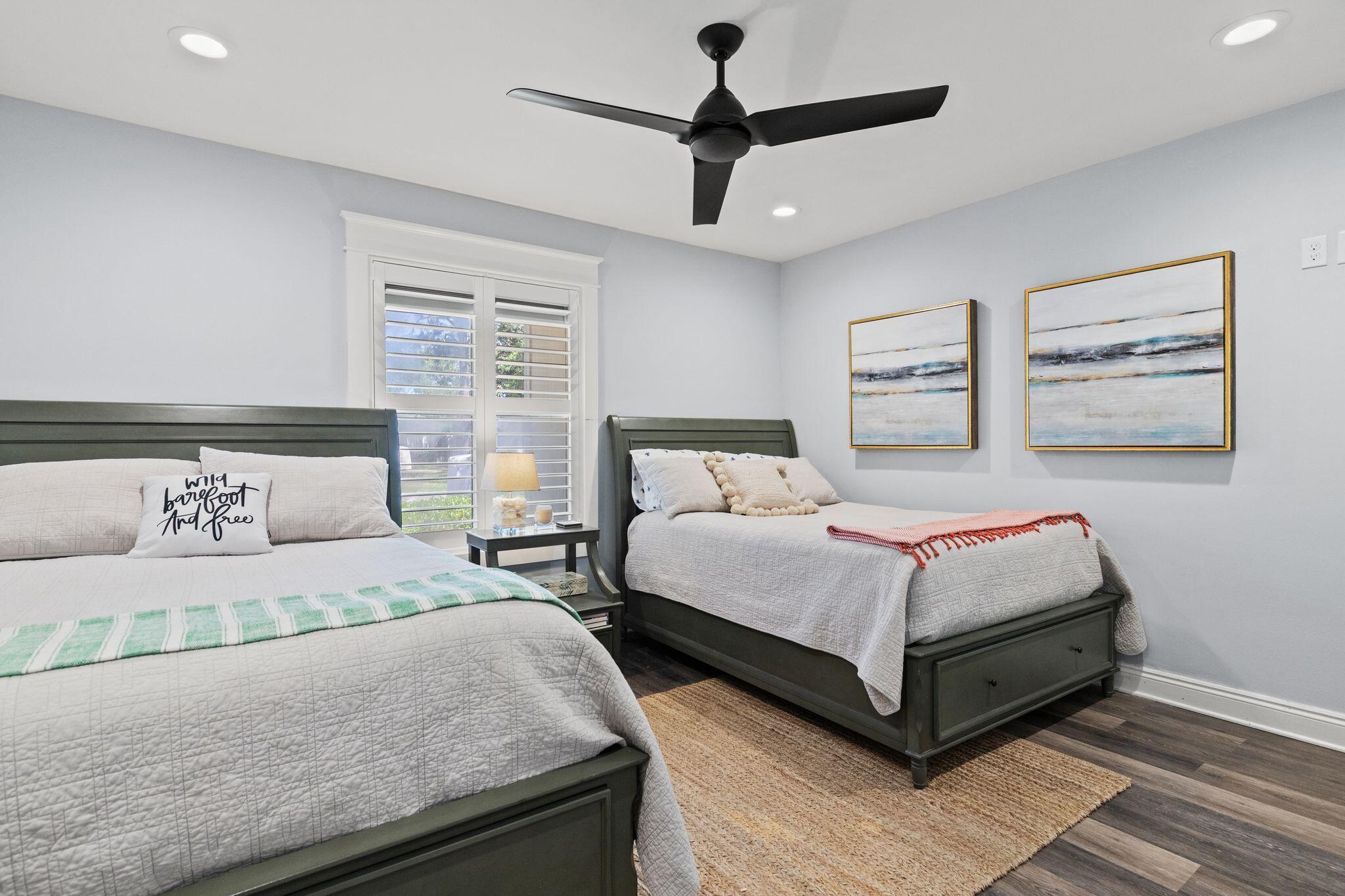 BAYOU VILLAGE CONDO PH 2 - Residential