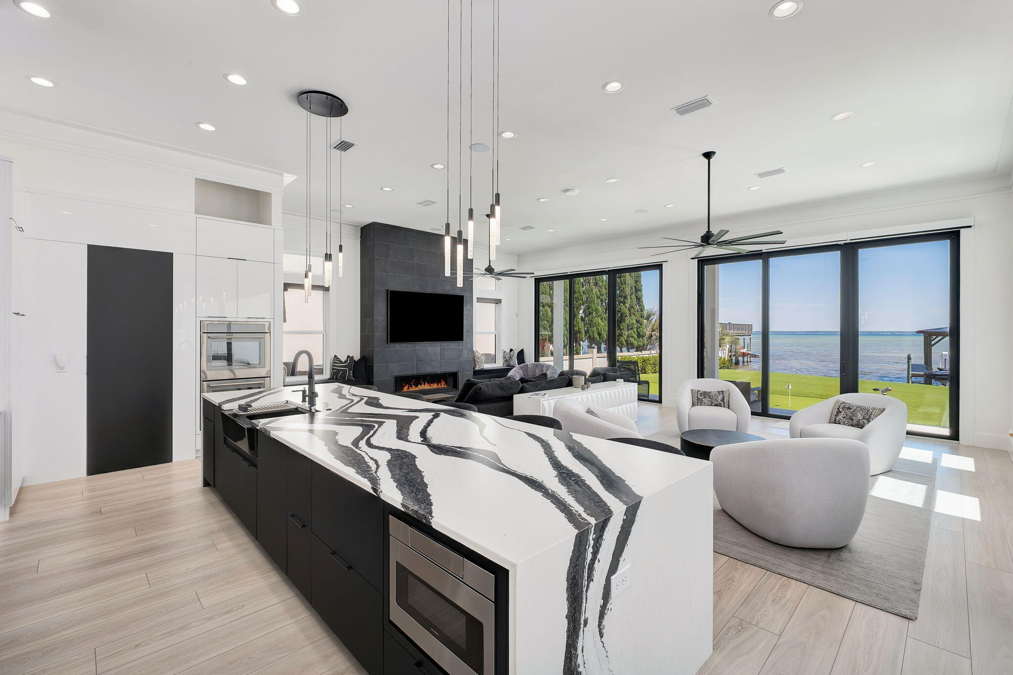 HOLIDAY SHORES ESTATES - Residential