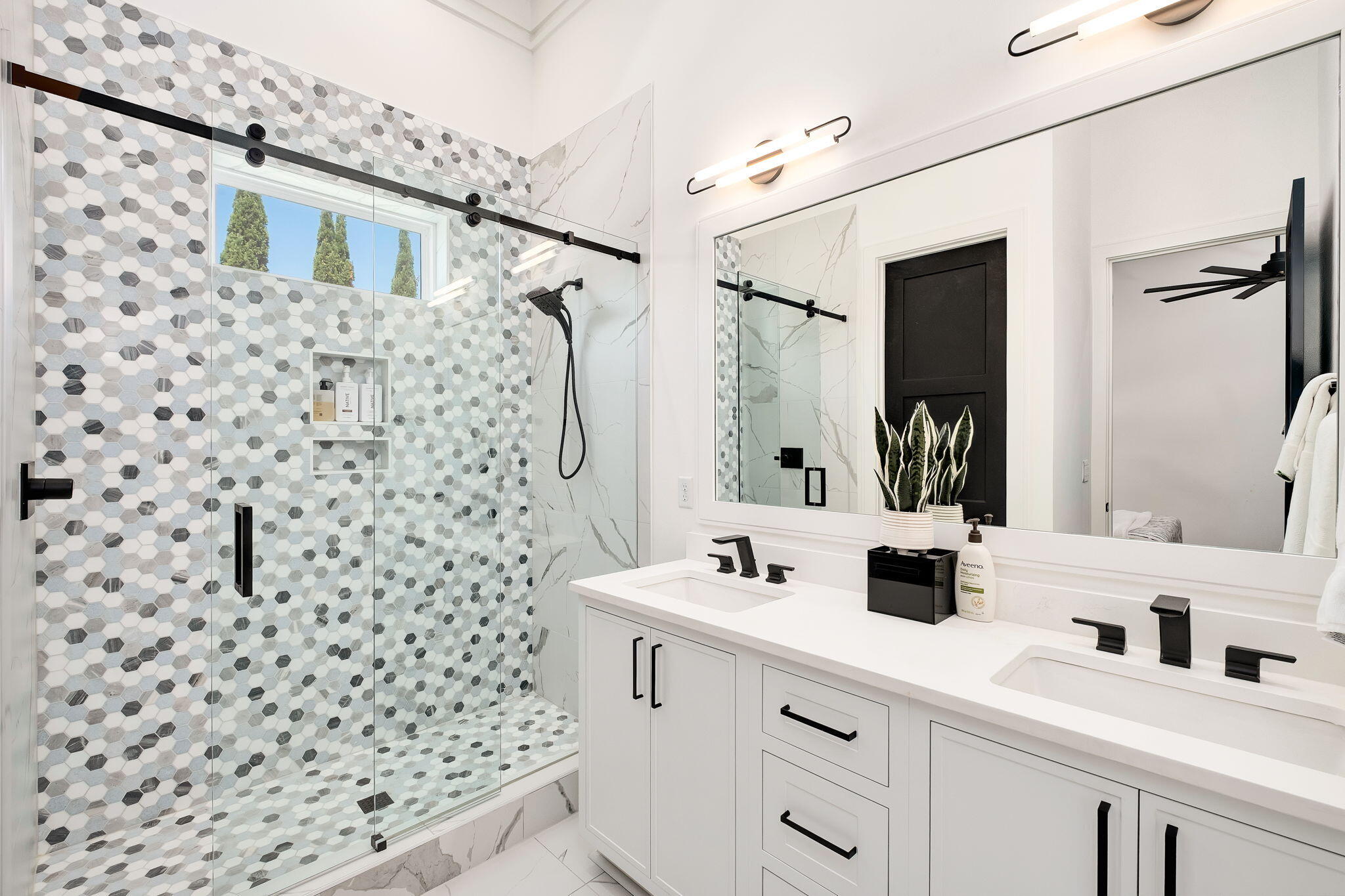 HOLIDAY SHORES ESTATES - Residential