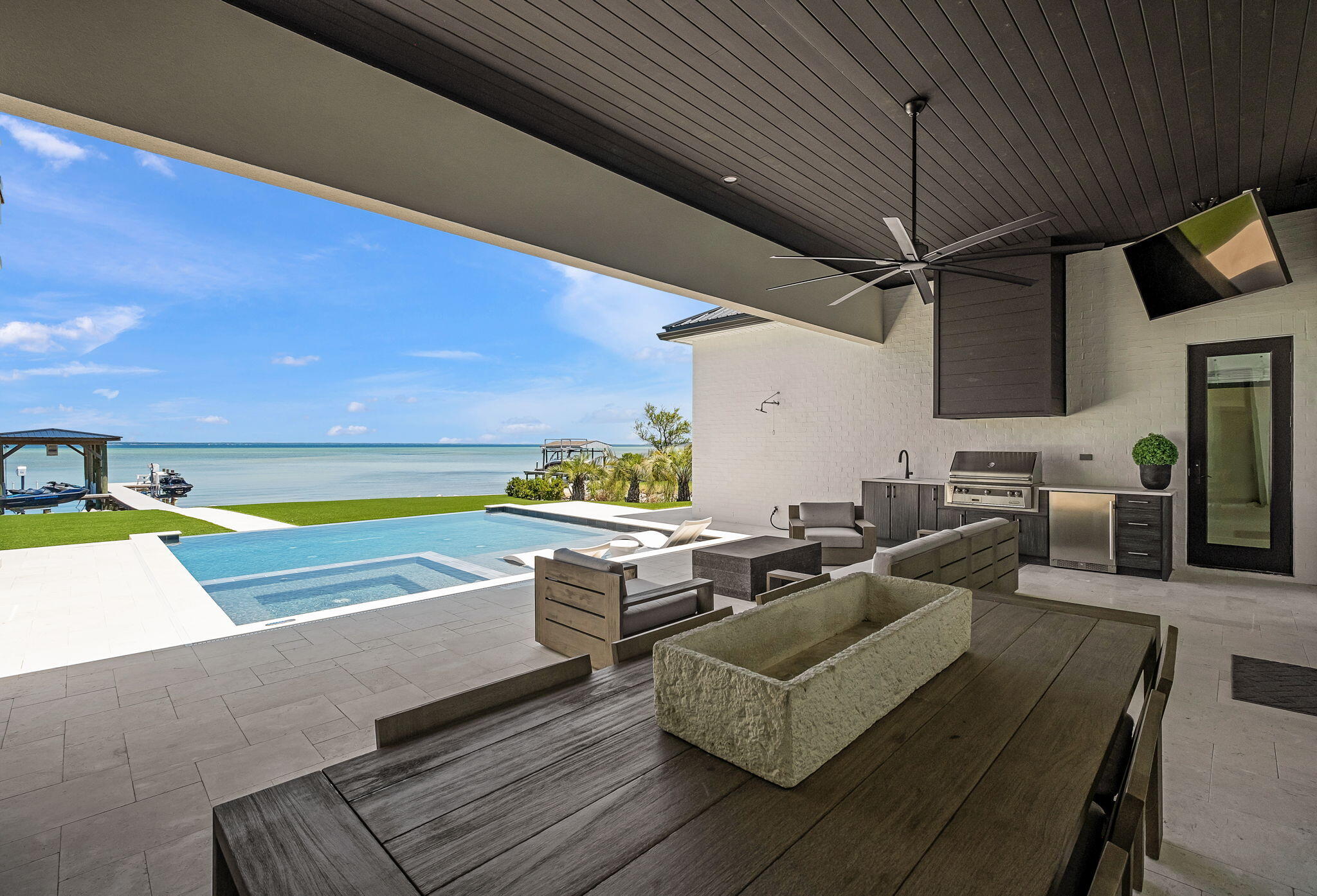 HOLIDAY SHORES ESTATES - Residential
