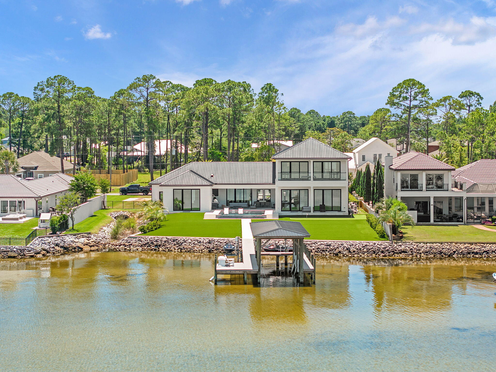 HOLIDAY SHORES ESTATES - Residential