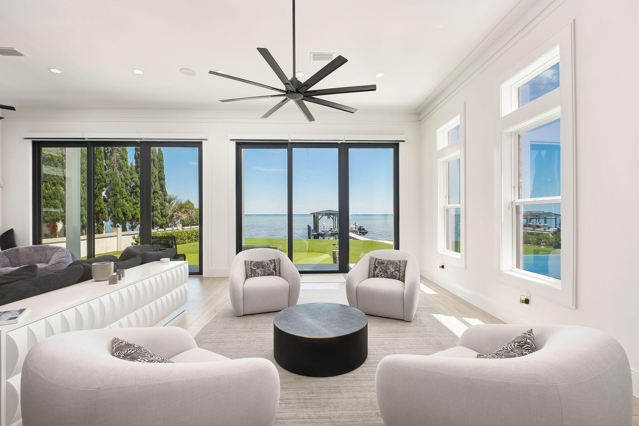 HOLIDAY SHORES ESTATES - Residential