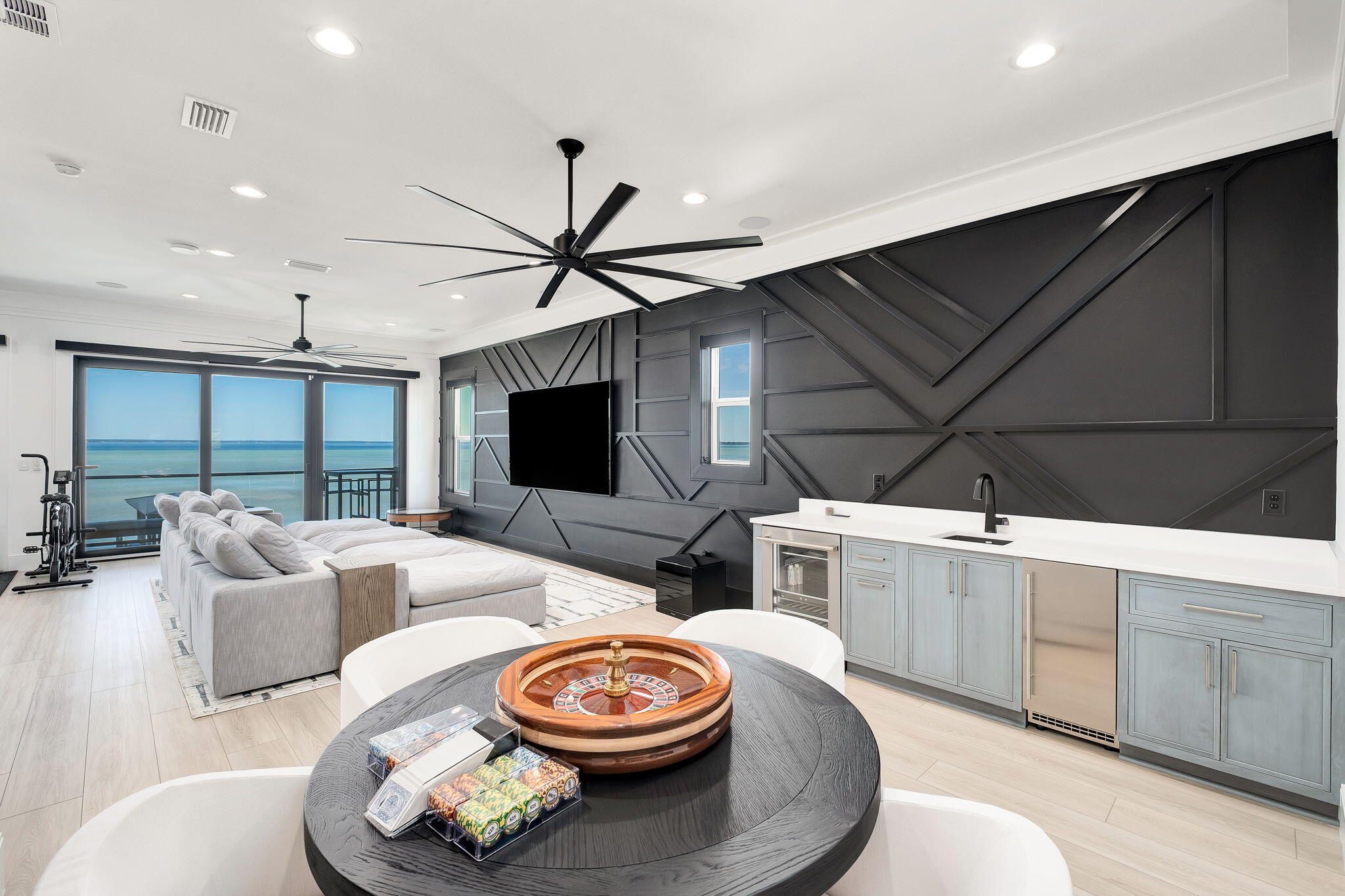 HOLIDAY SHORES ESTATES - Residential