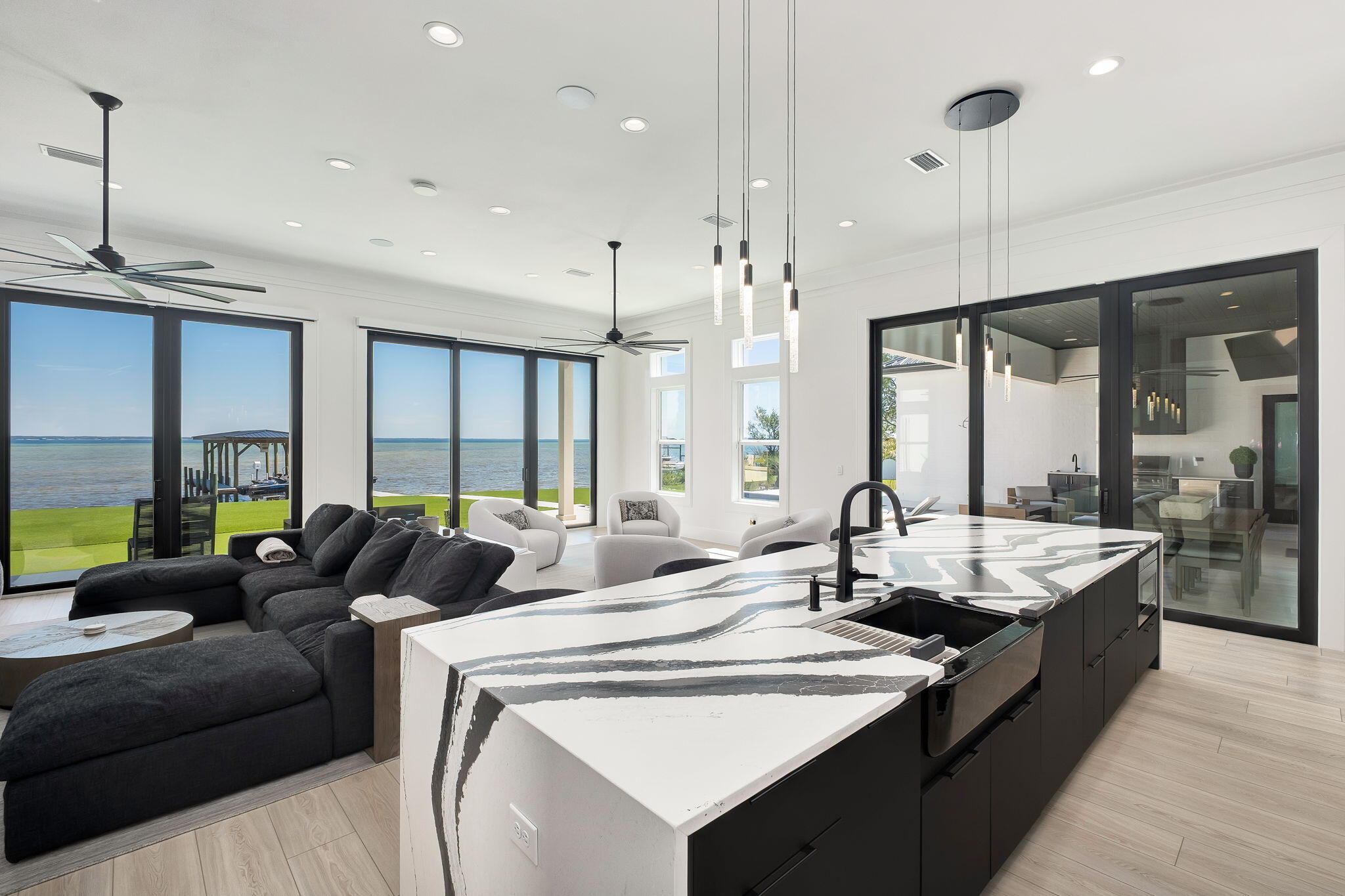 HOLIDAY SHORES ESTATES - Residential