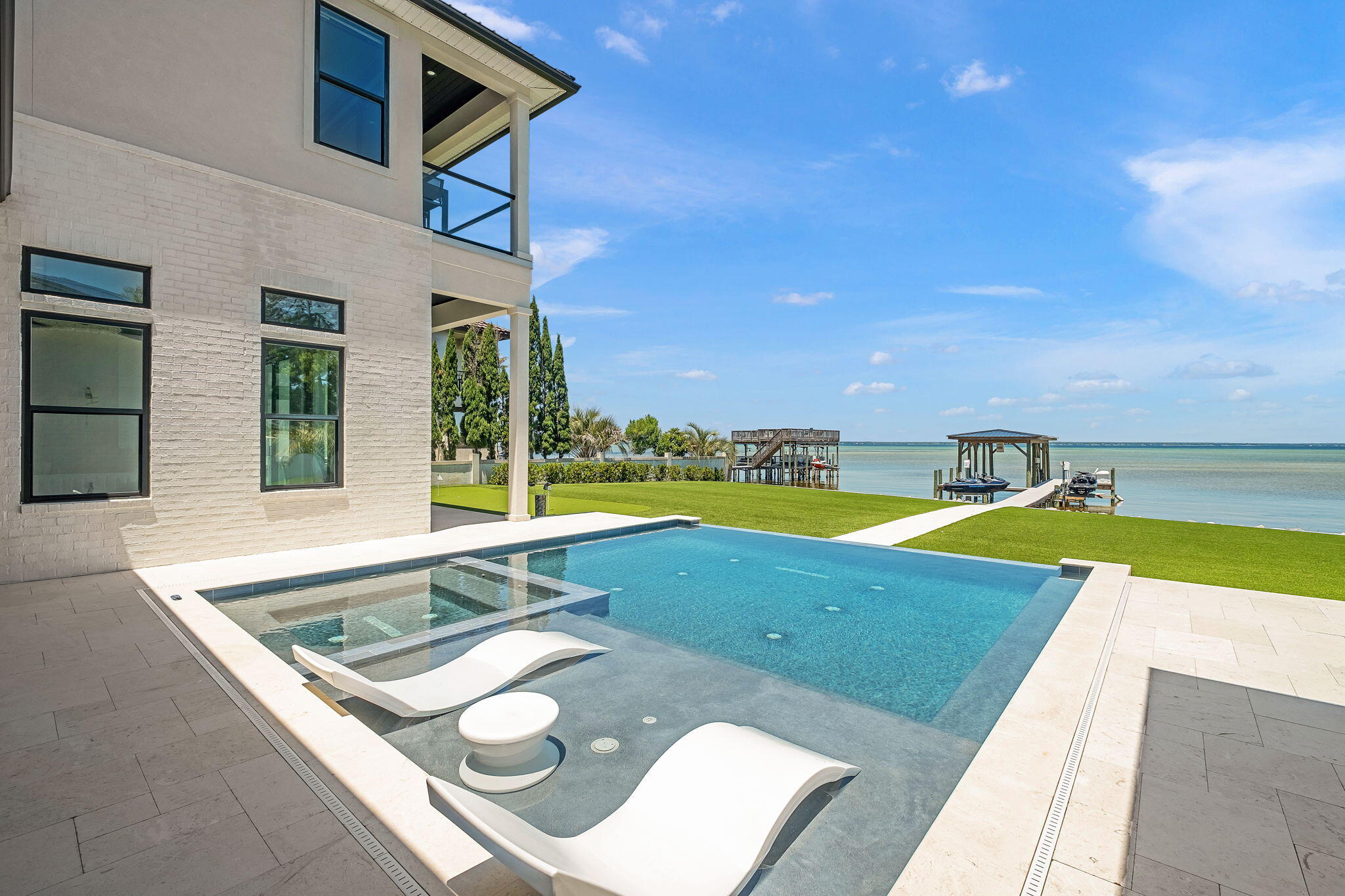 HOLIDAY SHORES ESTATES - Residential