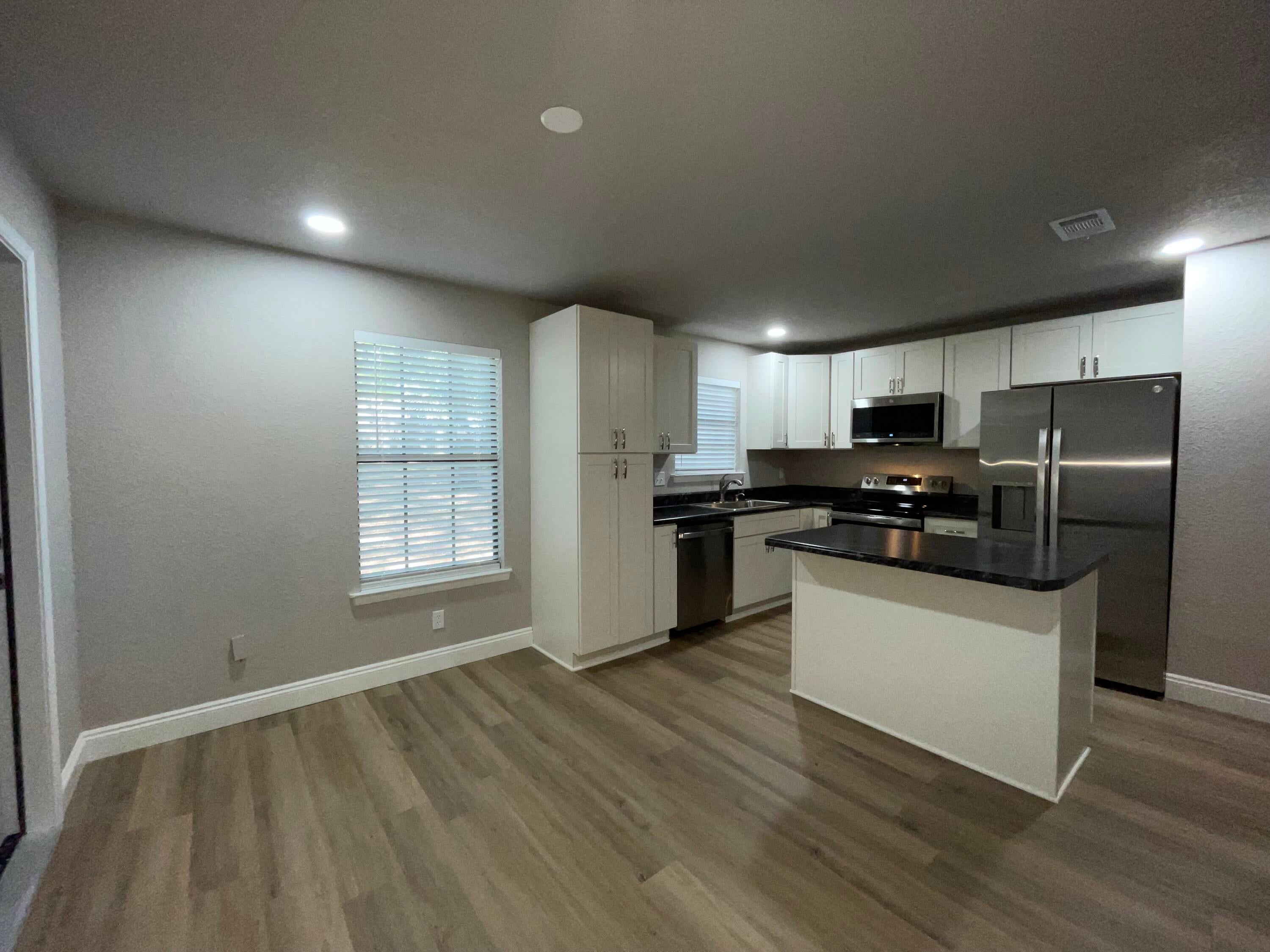 ADAMS POWELL - Residential Lease