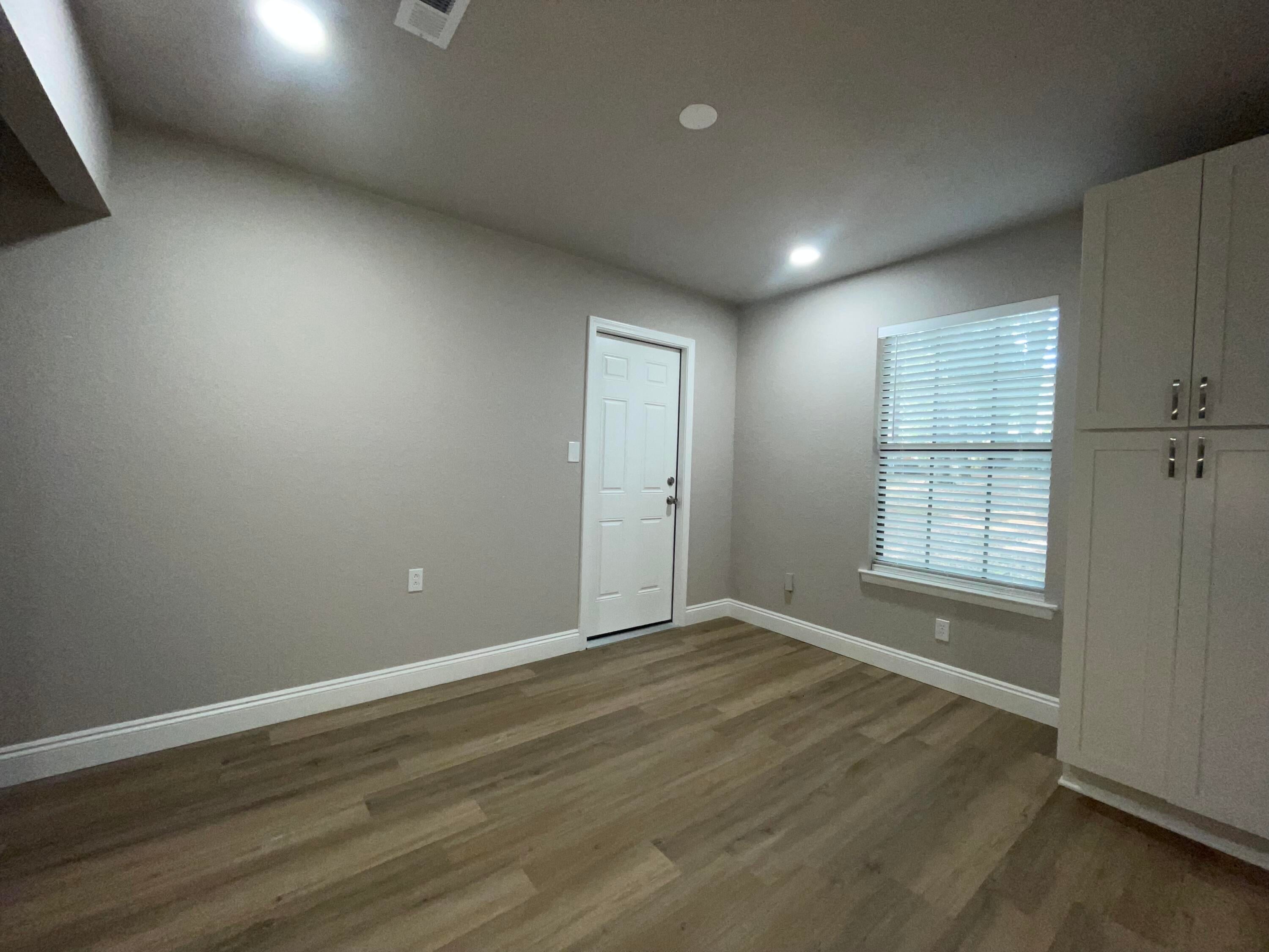 ADAMS POWELL - Residential Lease
