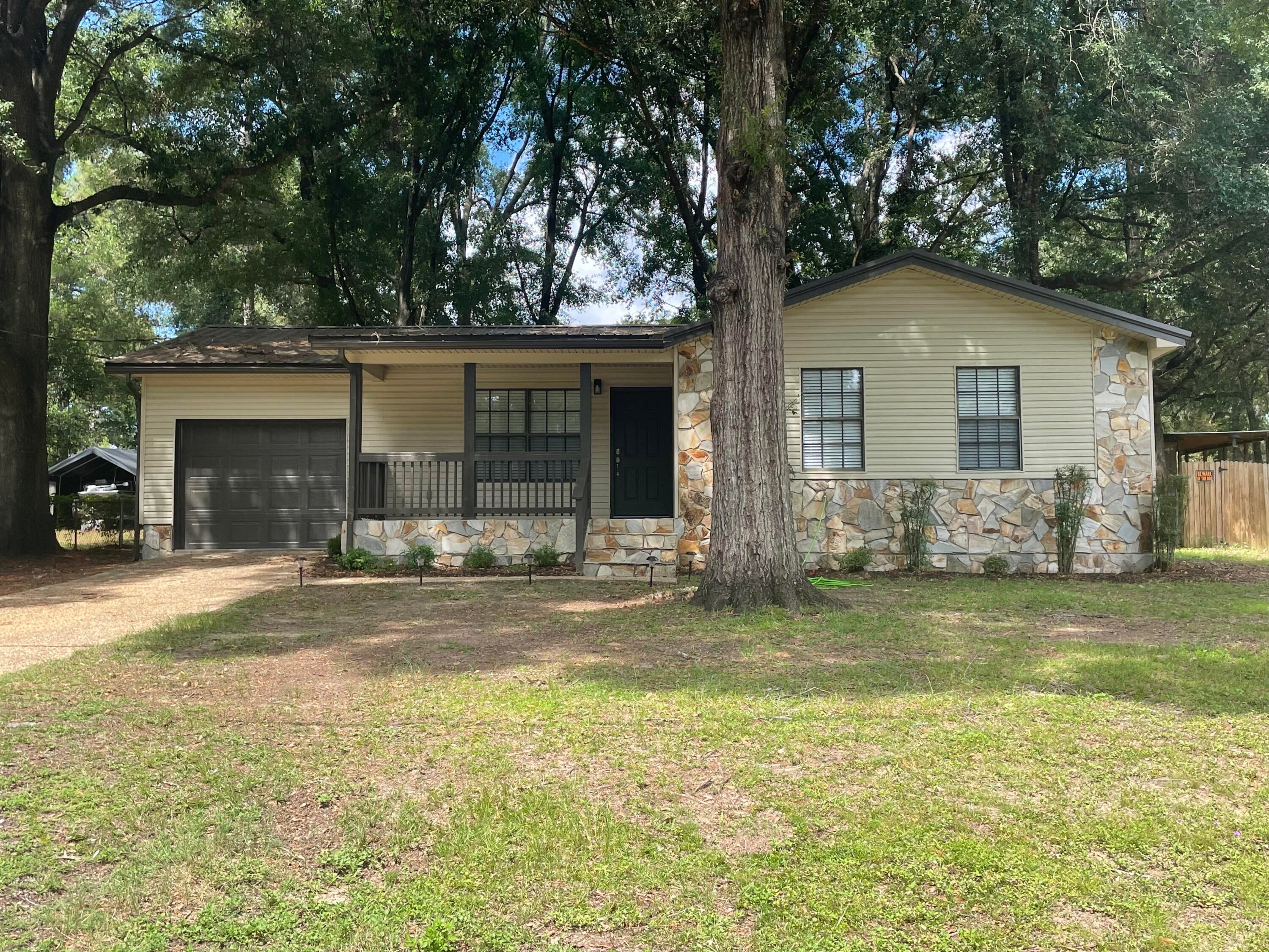 ADAMS POWELL - Residential Lease