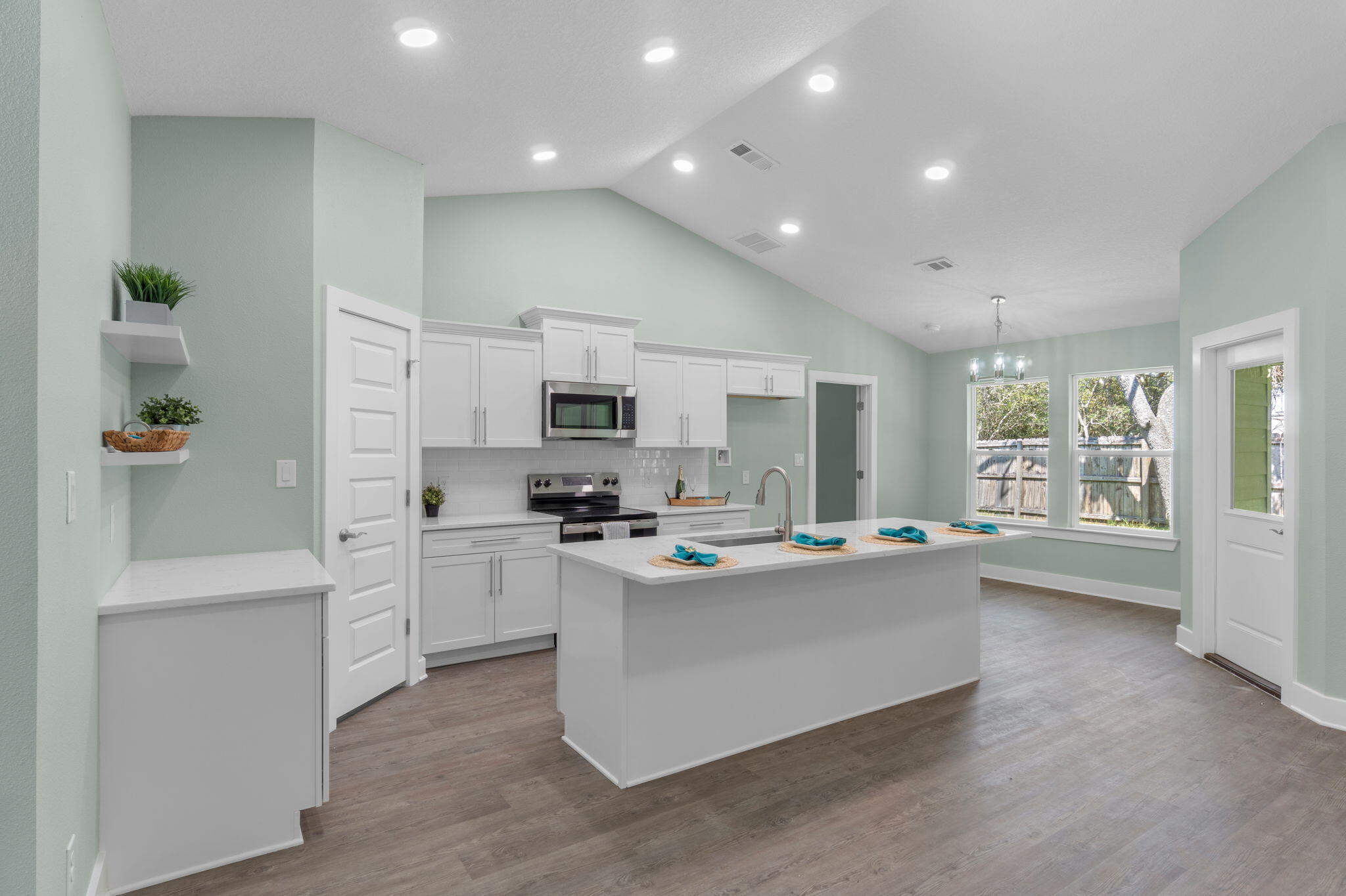 EMERALD SHORES PARK - Residential