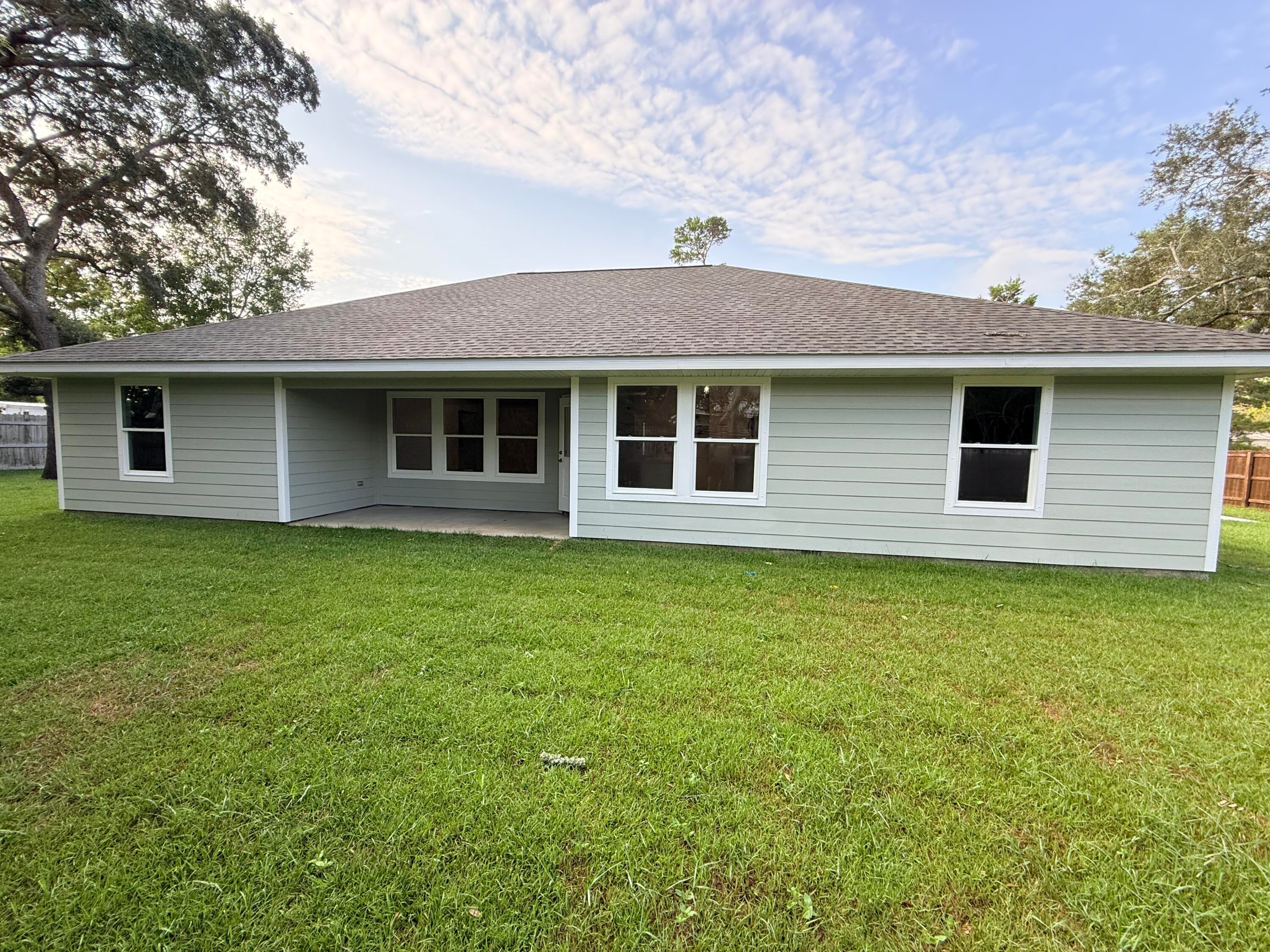 EMERALD SHORES PARK - Residential