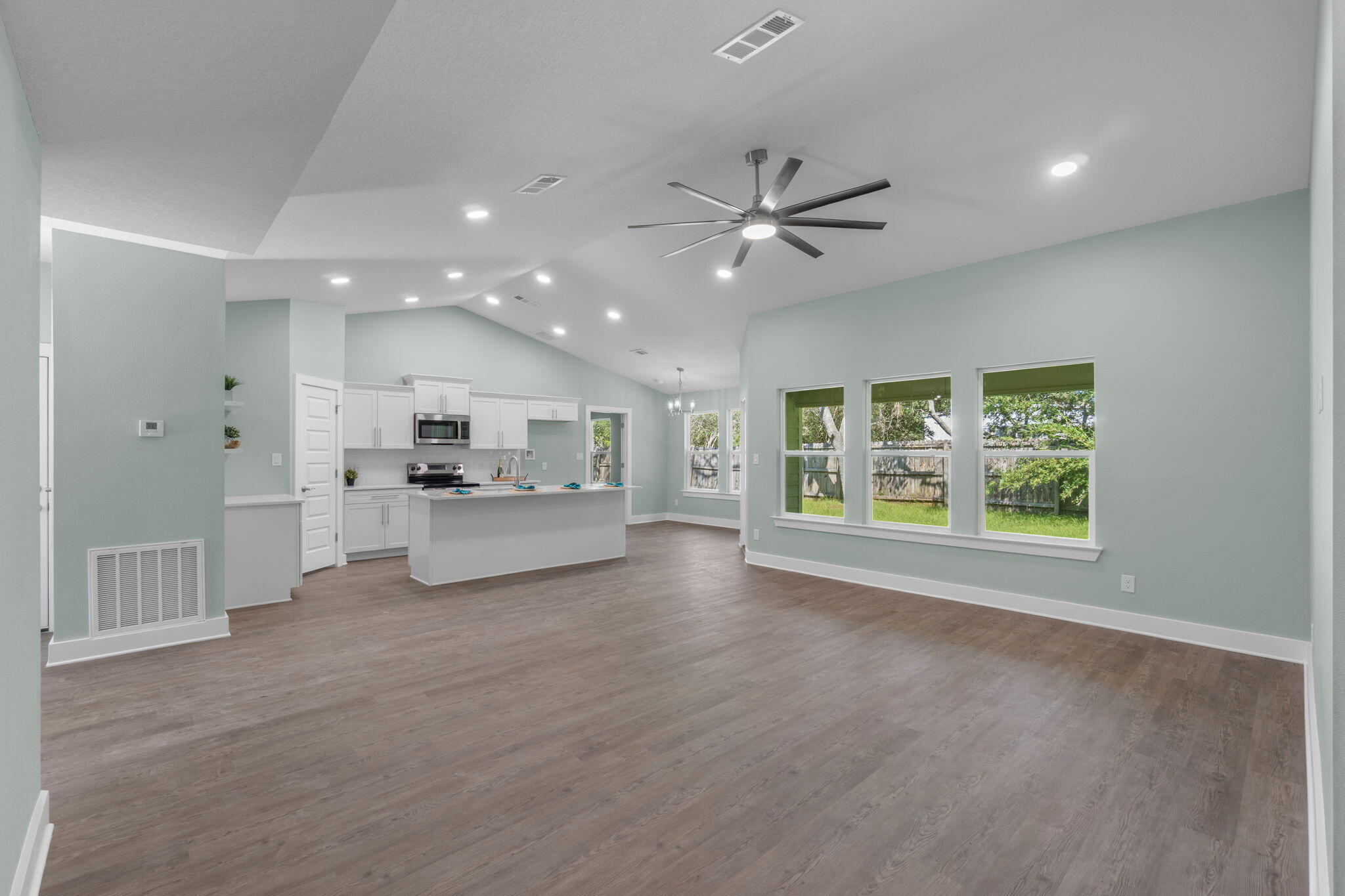 EMERALD SHORES PARK - Residential
