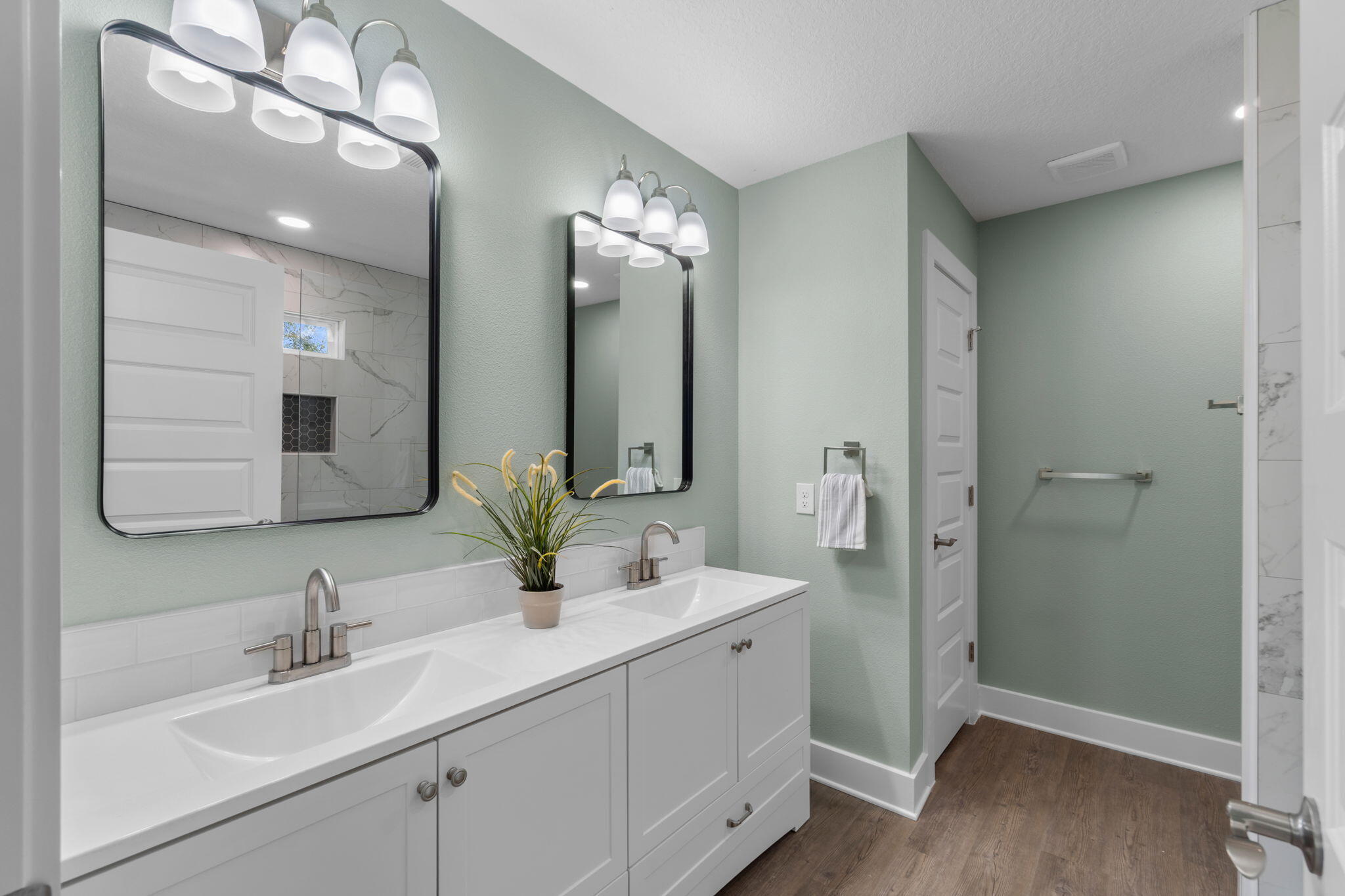 EMERALD SHORES PARK - Residential