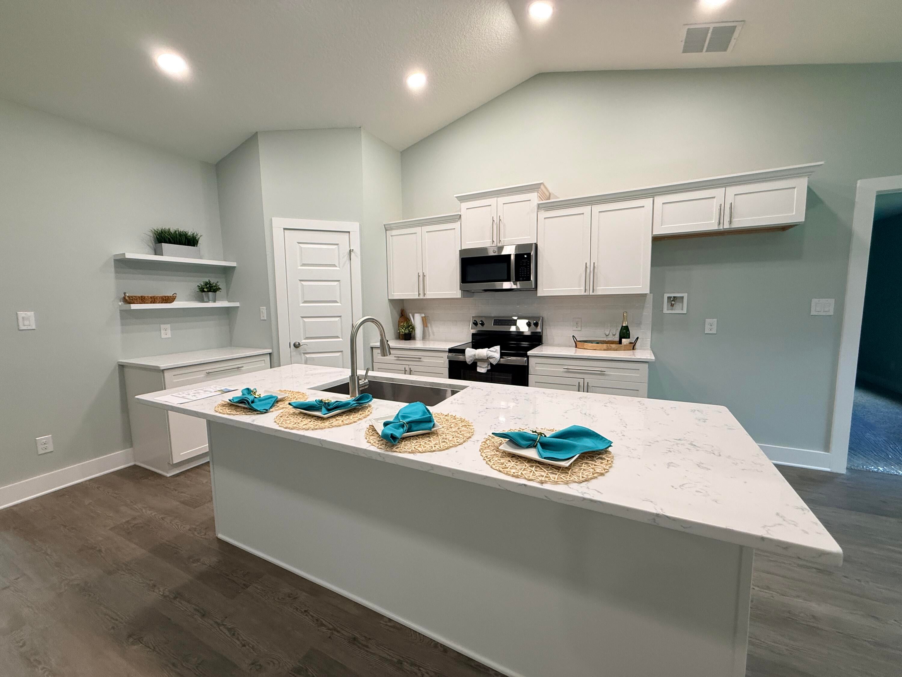 EMERALD SHORES PARK - Residential
