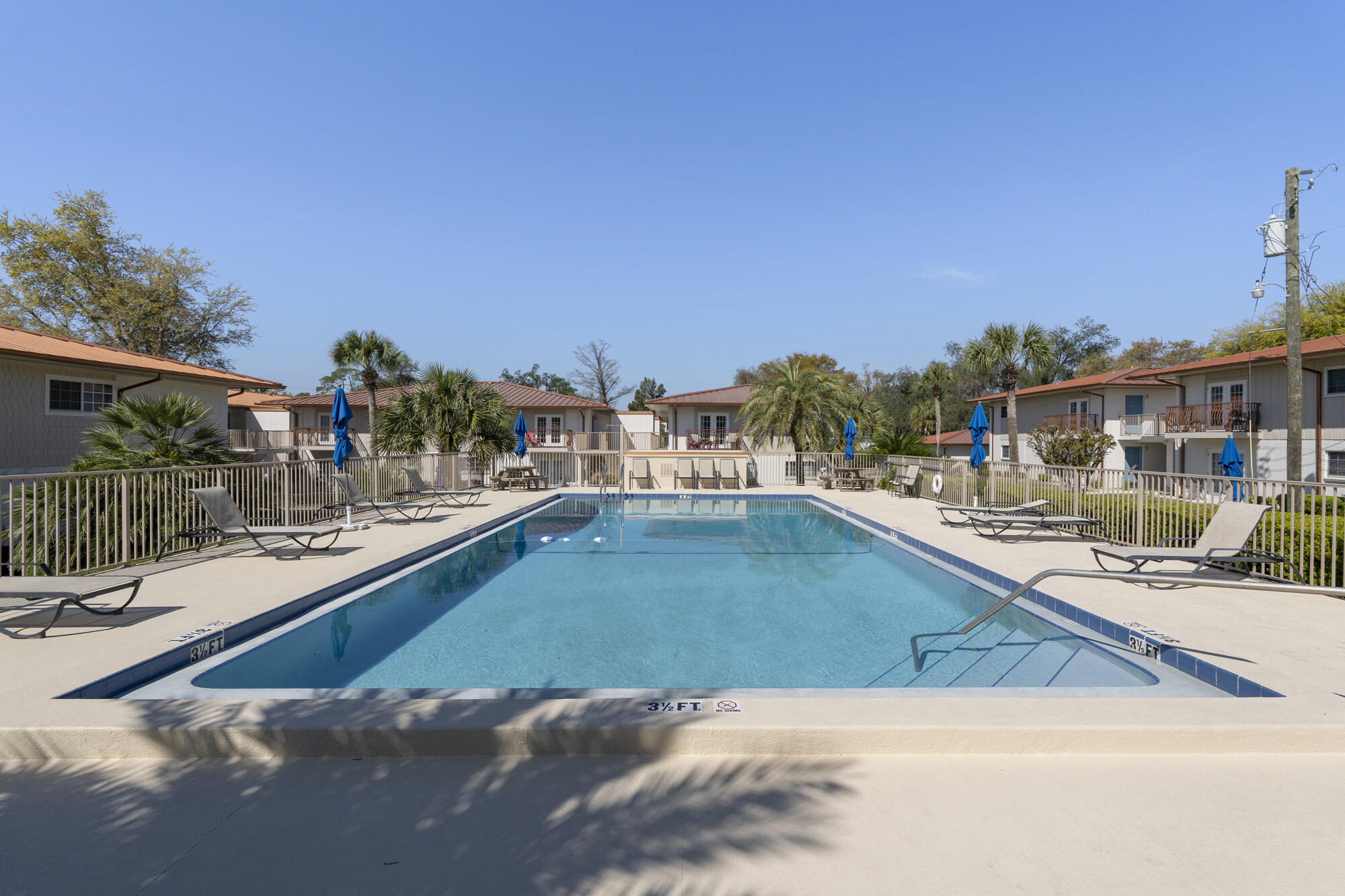 LANDMARK CONDO - Residential