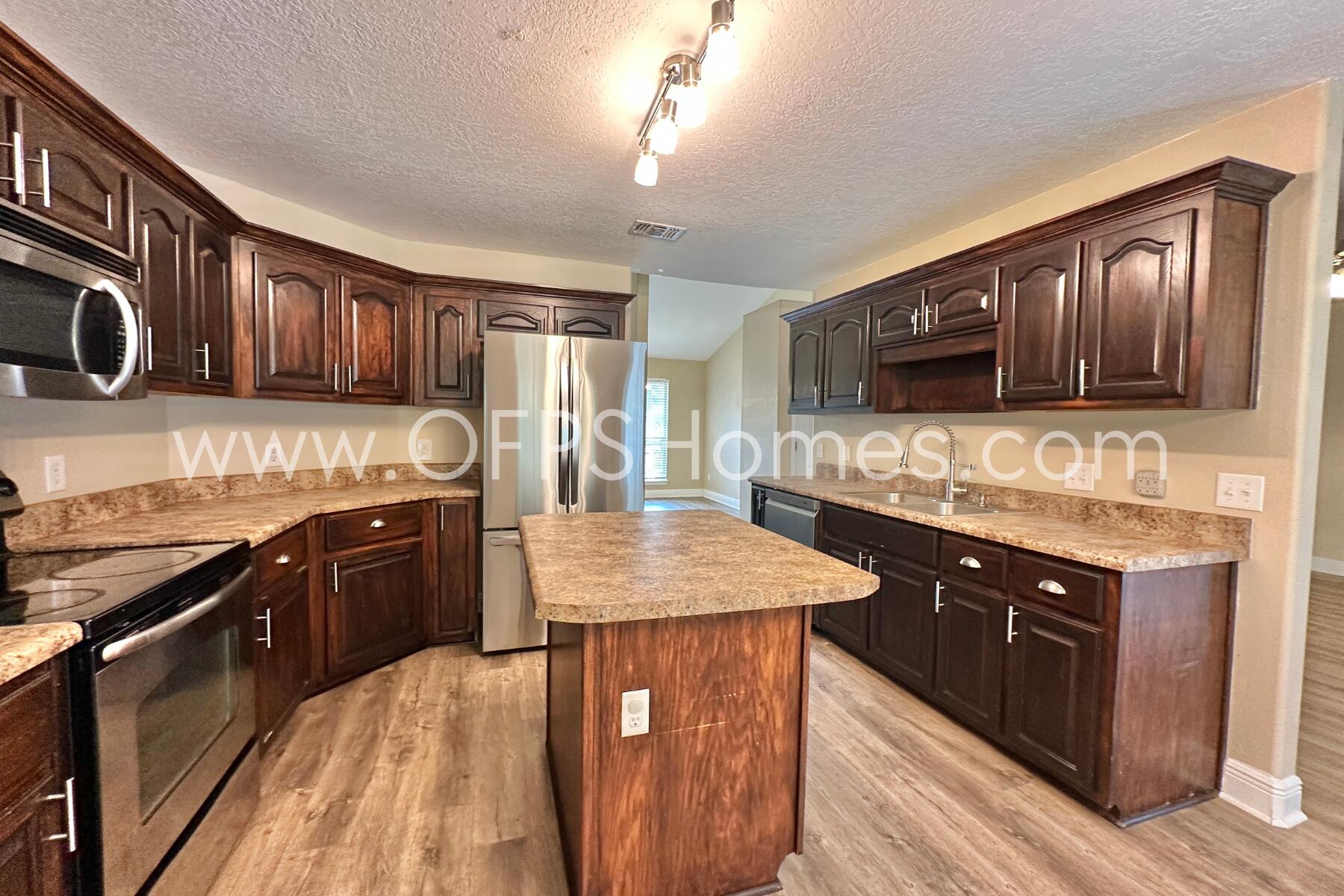 FOX VALLEY - Residential Lease