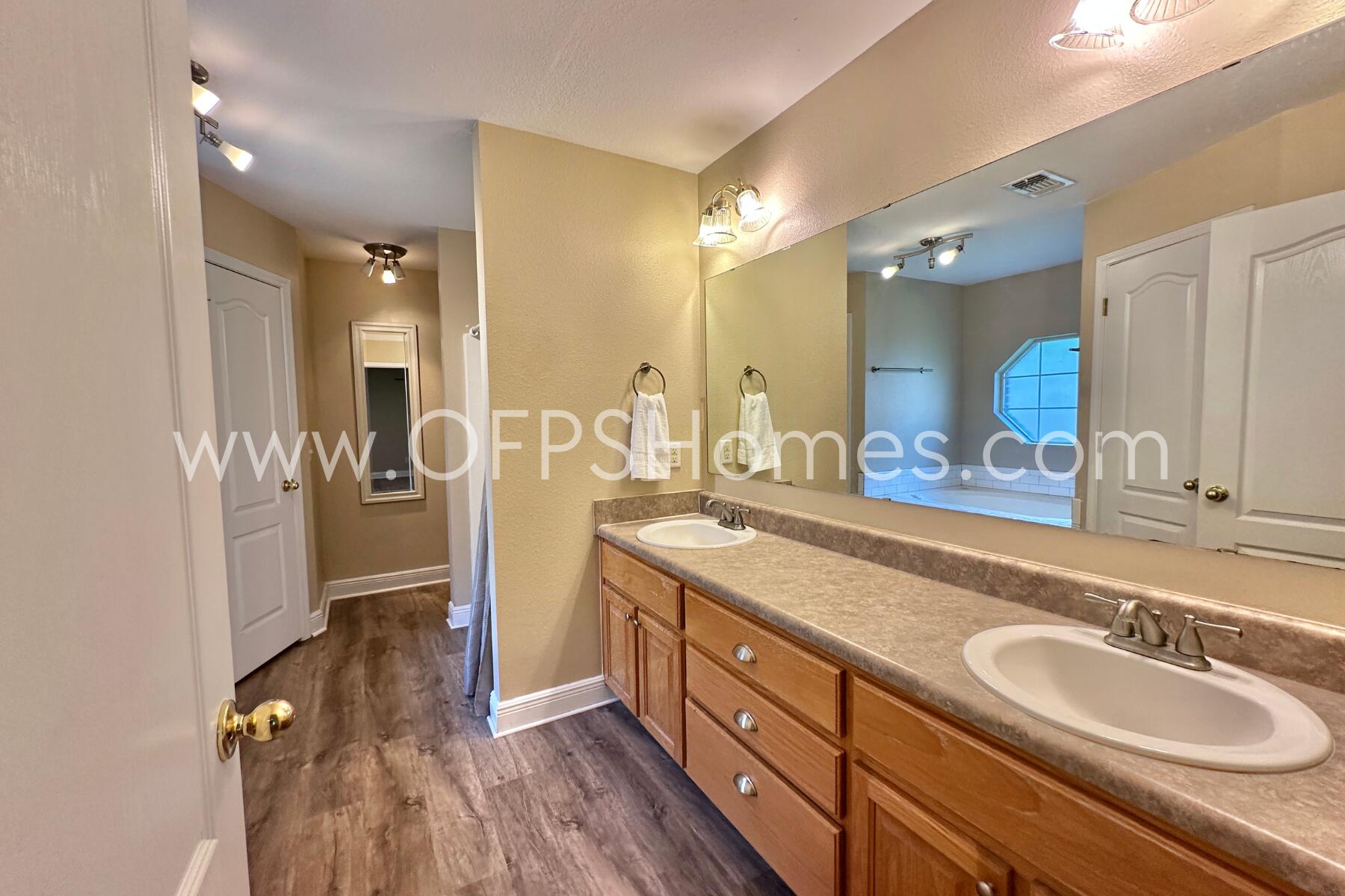 FOX VALLEY - Residential Lease
