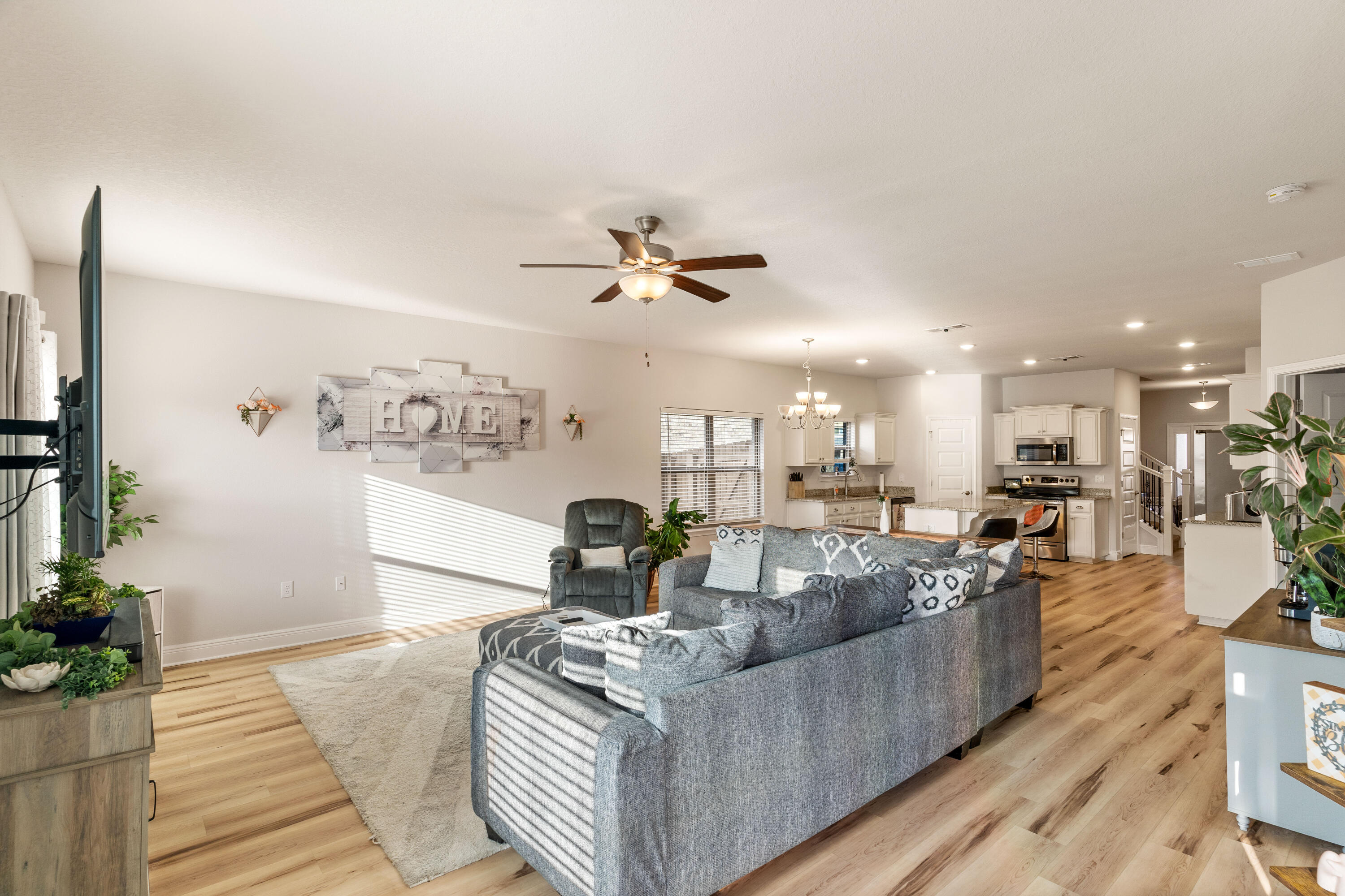 RIDGEWAY LANDING PHASE 1 - Residential Lease
