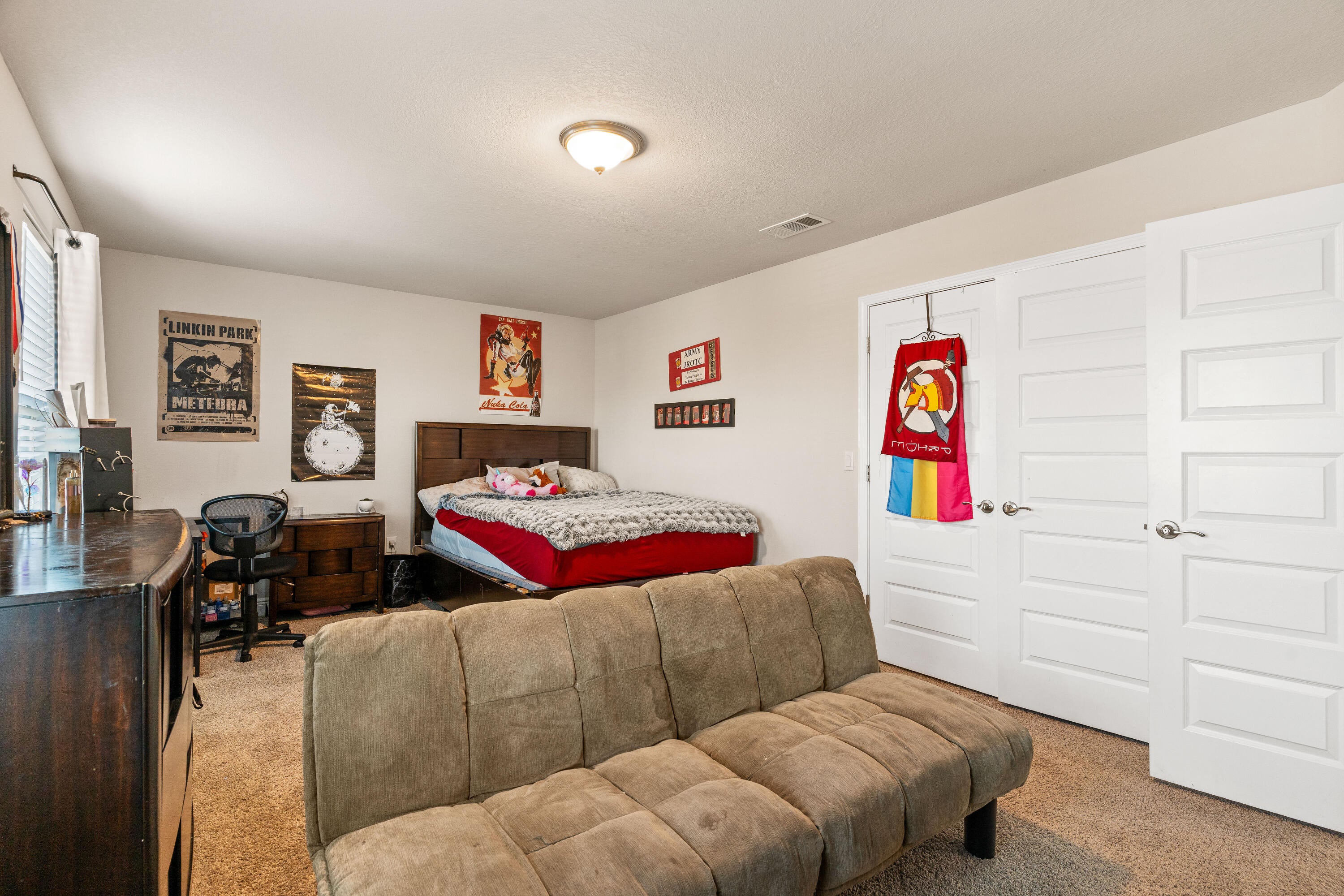 RIDGEWAY LANDING PHASE 1 - Residential Lease