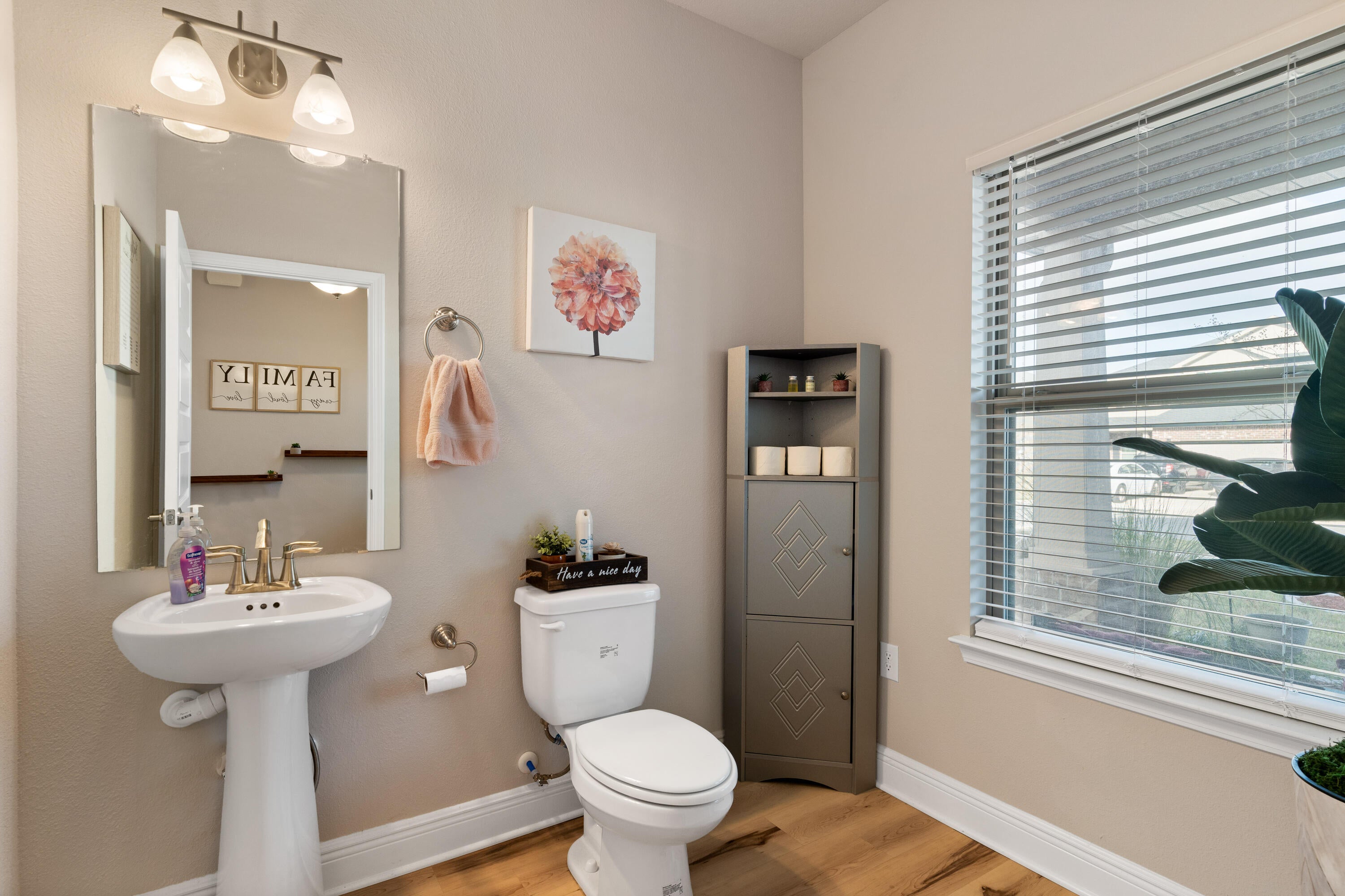 RIDGEWAY LANDING PHASE 1 - Residential Lease