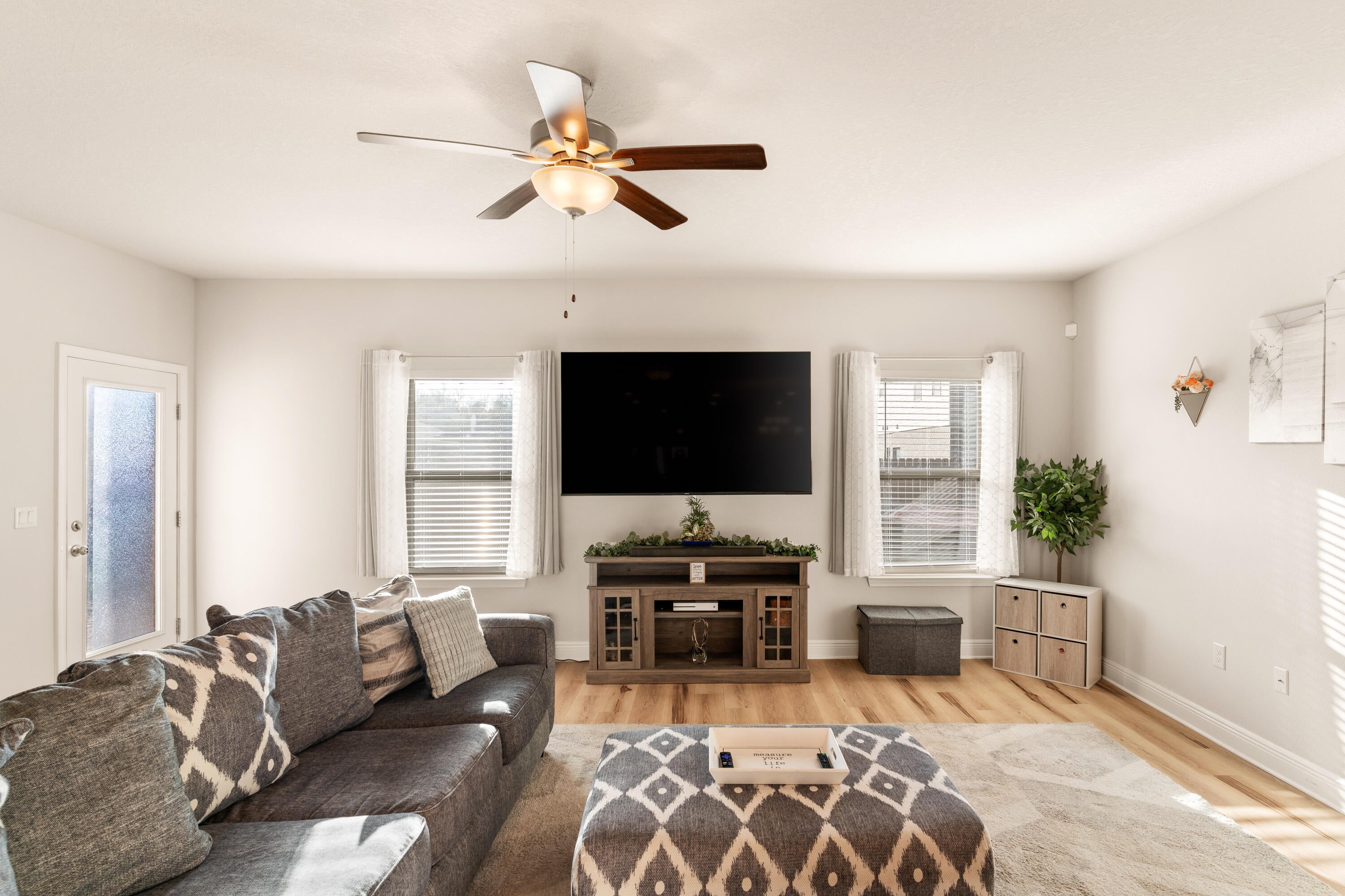 RIDGEWAY LANDING PHASE 1 - Residential Lease