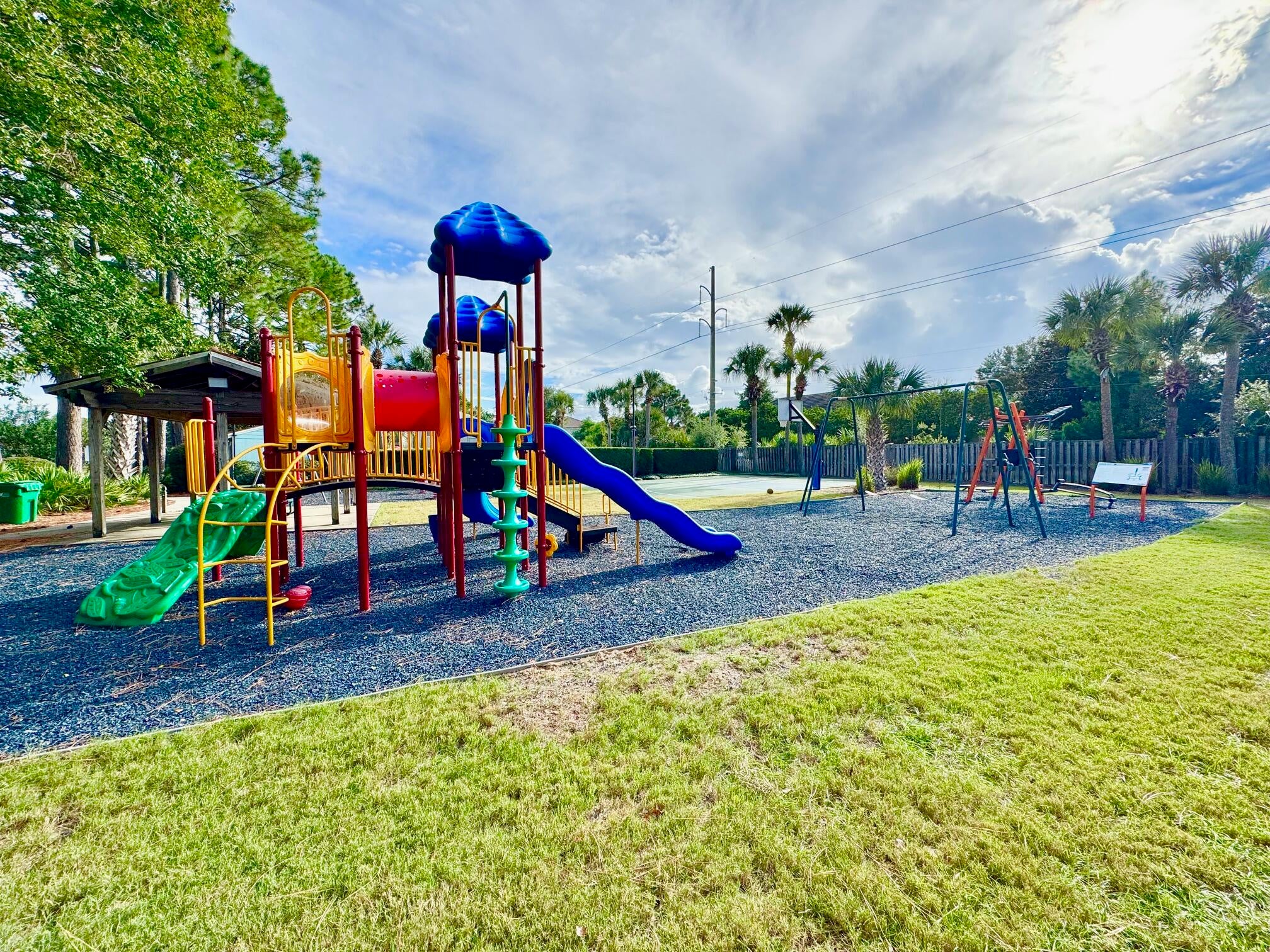 EMERALD LAKES PH 1 - Residential