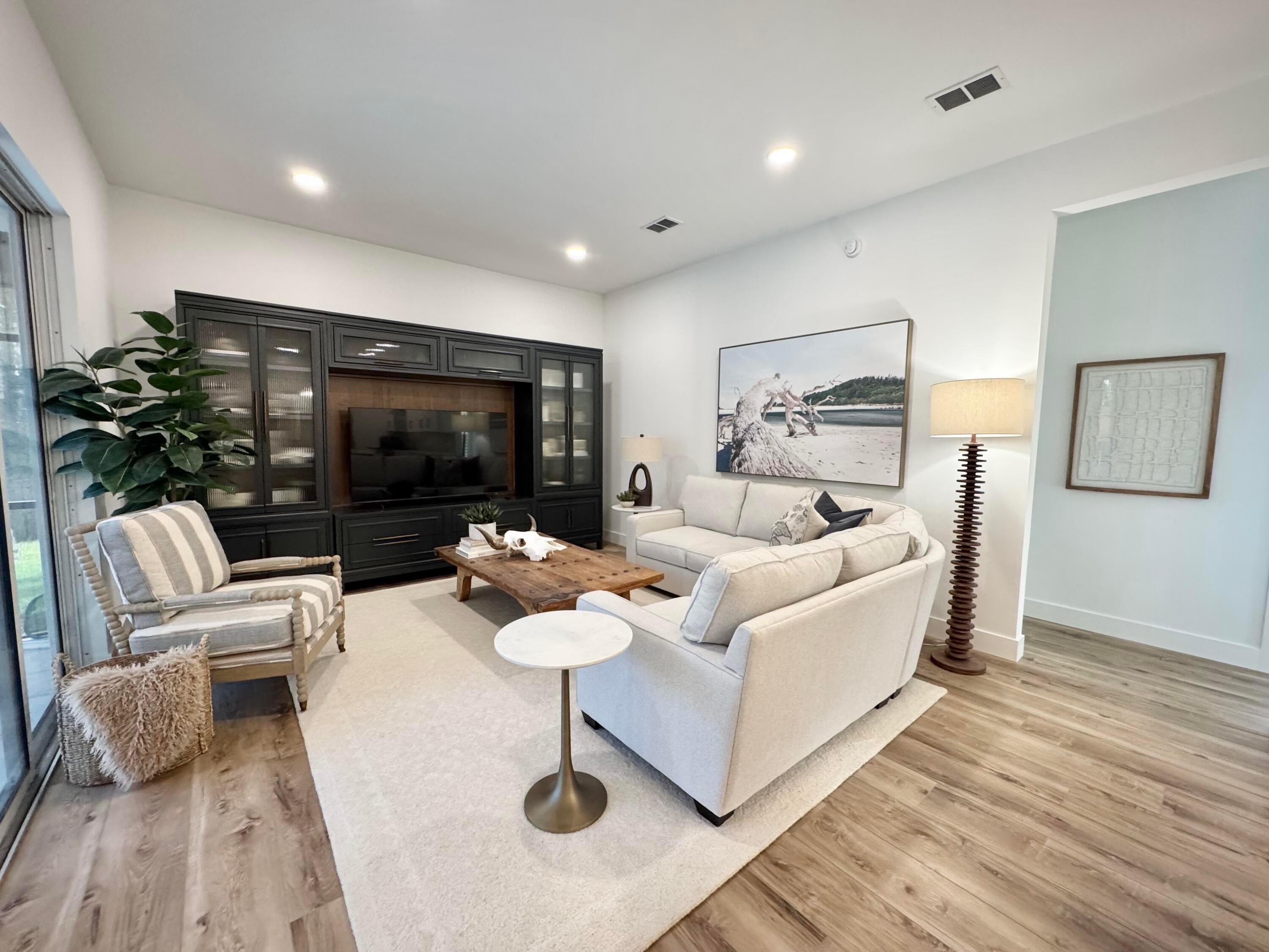 EMERALD LAKES PH 1 - Residential