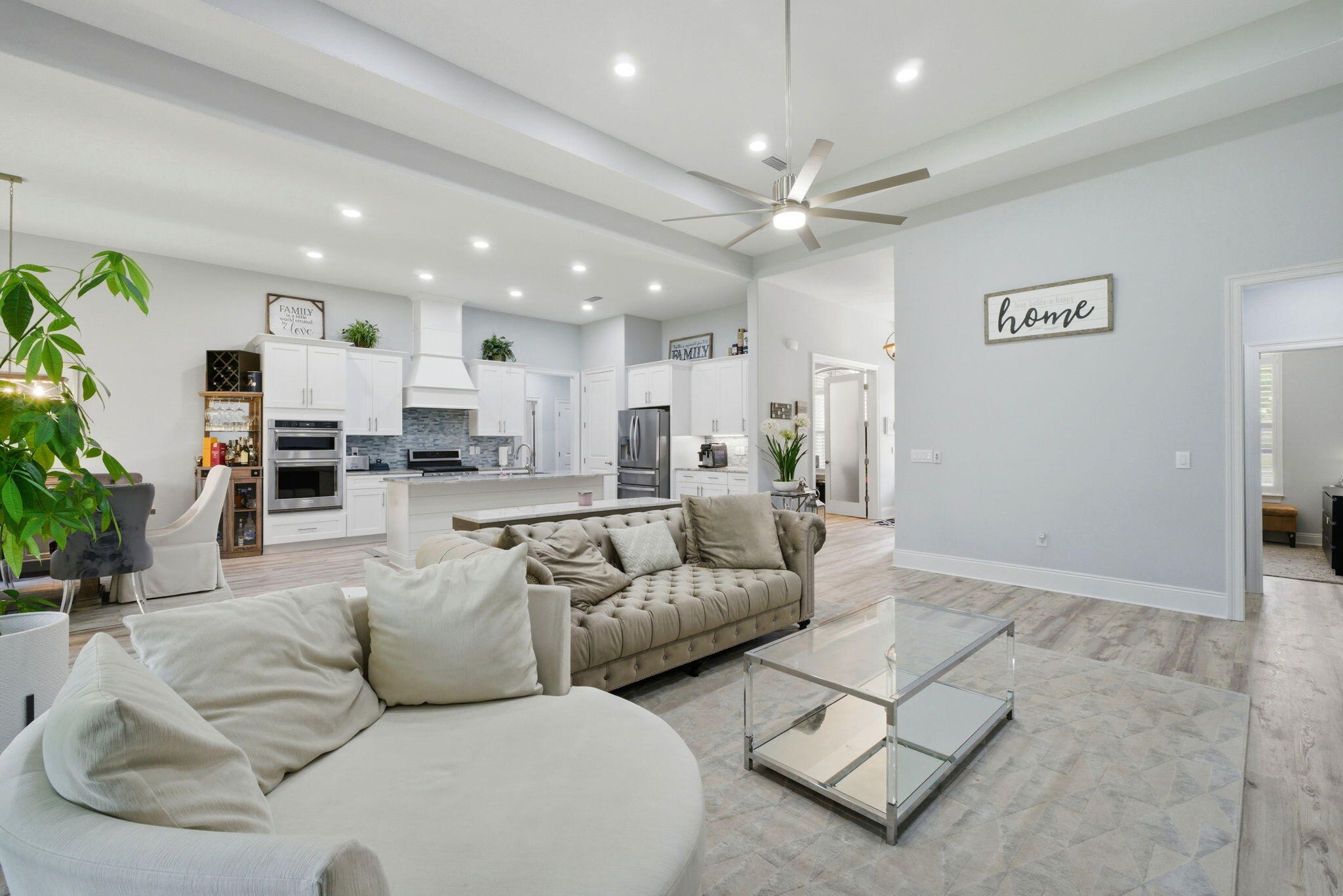 CAMELLIAS - Residential