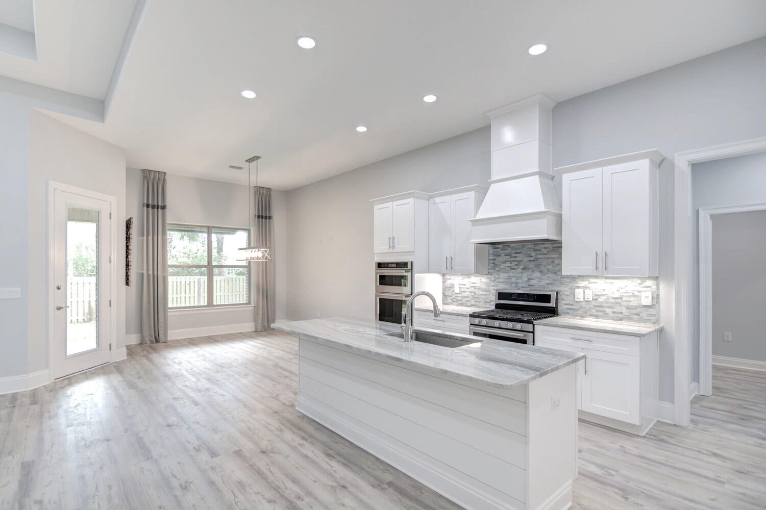 CAMELLIAS - Residential