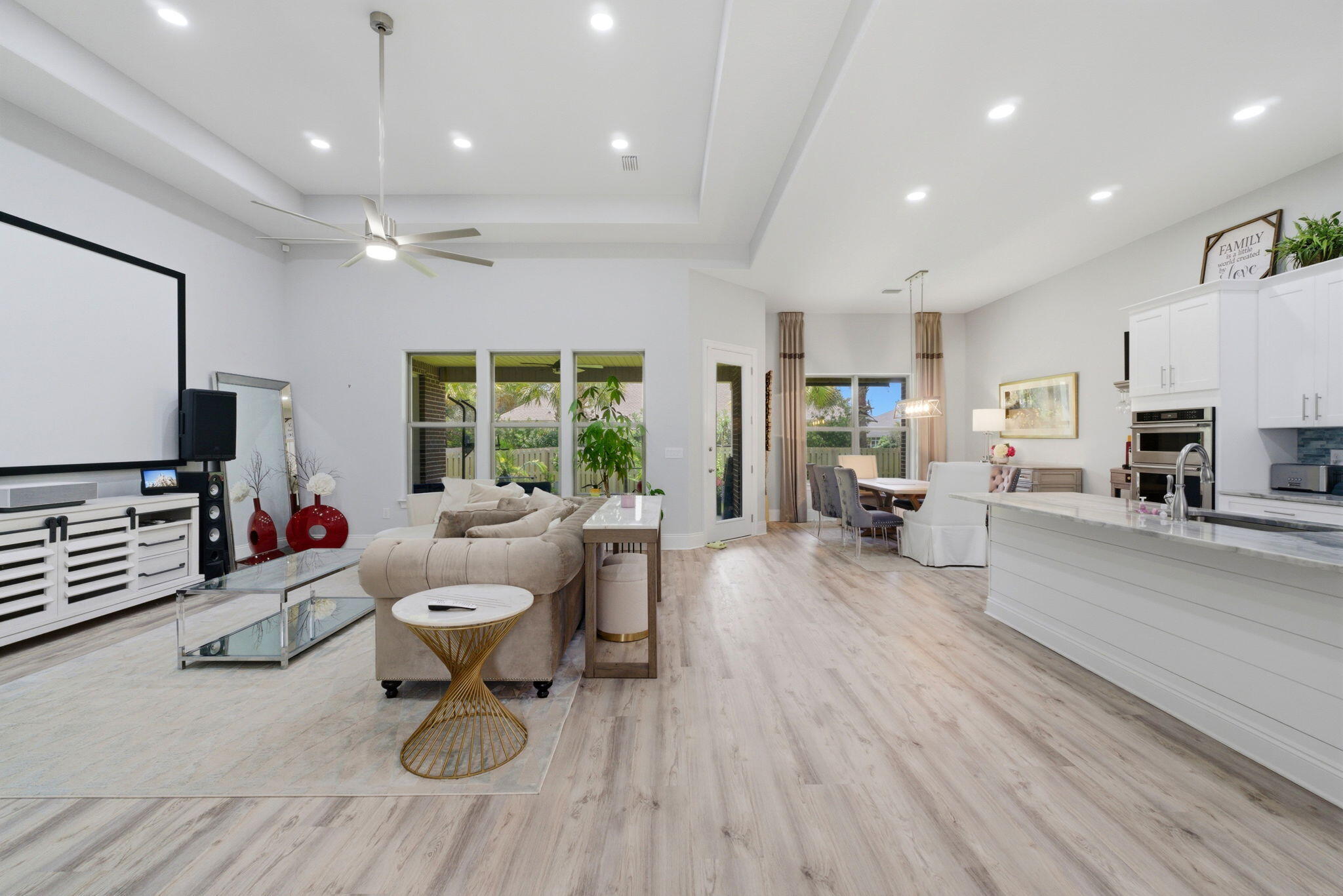 CAMELLIAS - Residential