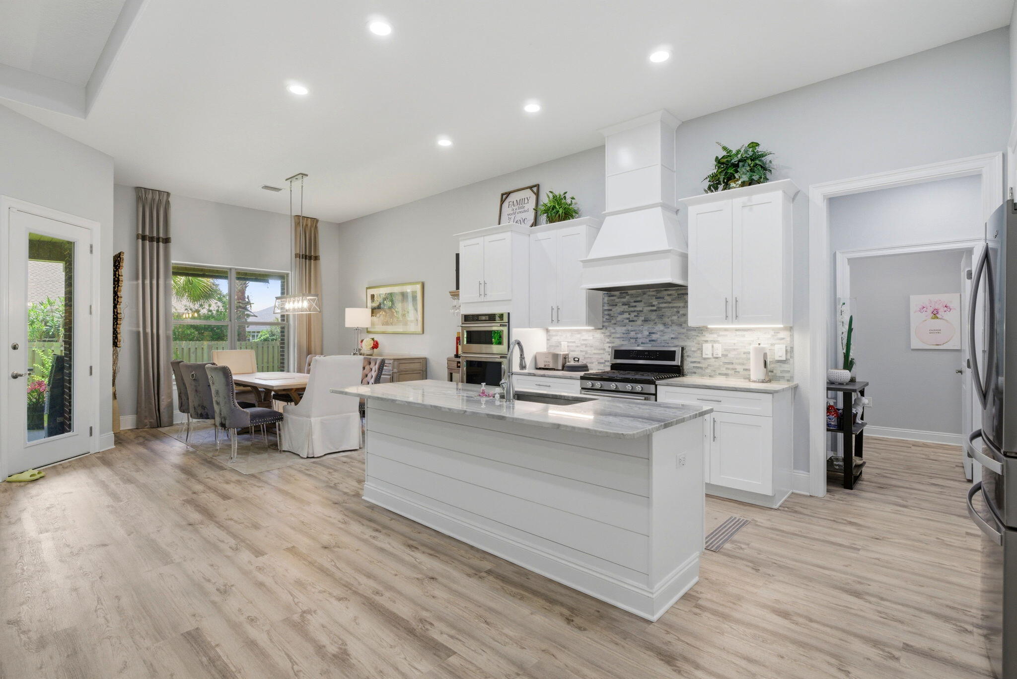 CAMELLIAS - Residential
