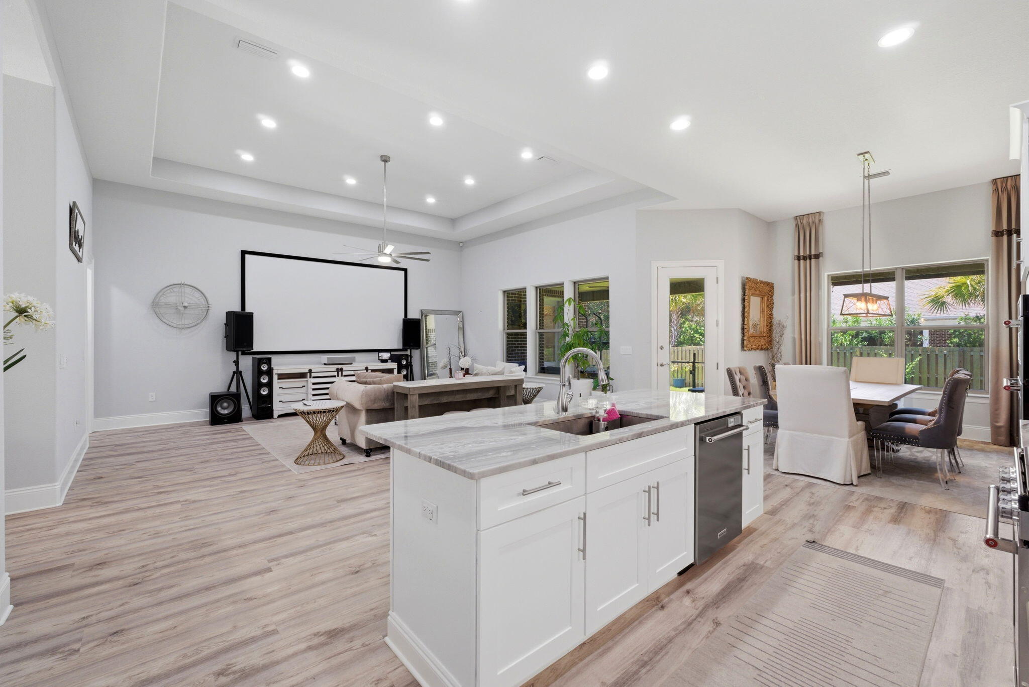 CAMELLIAS - Residential