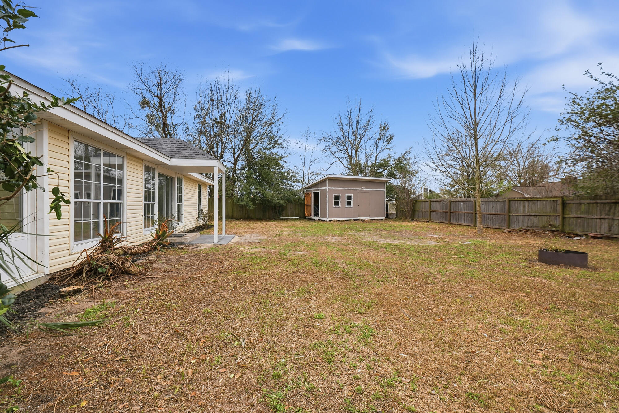 DERBY WOODS - Residential Lease