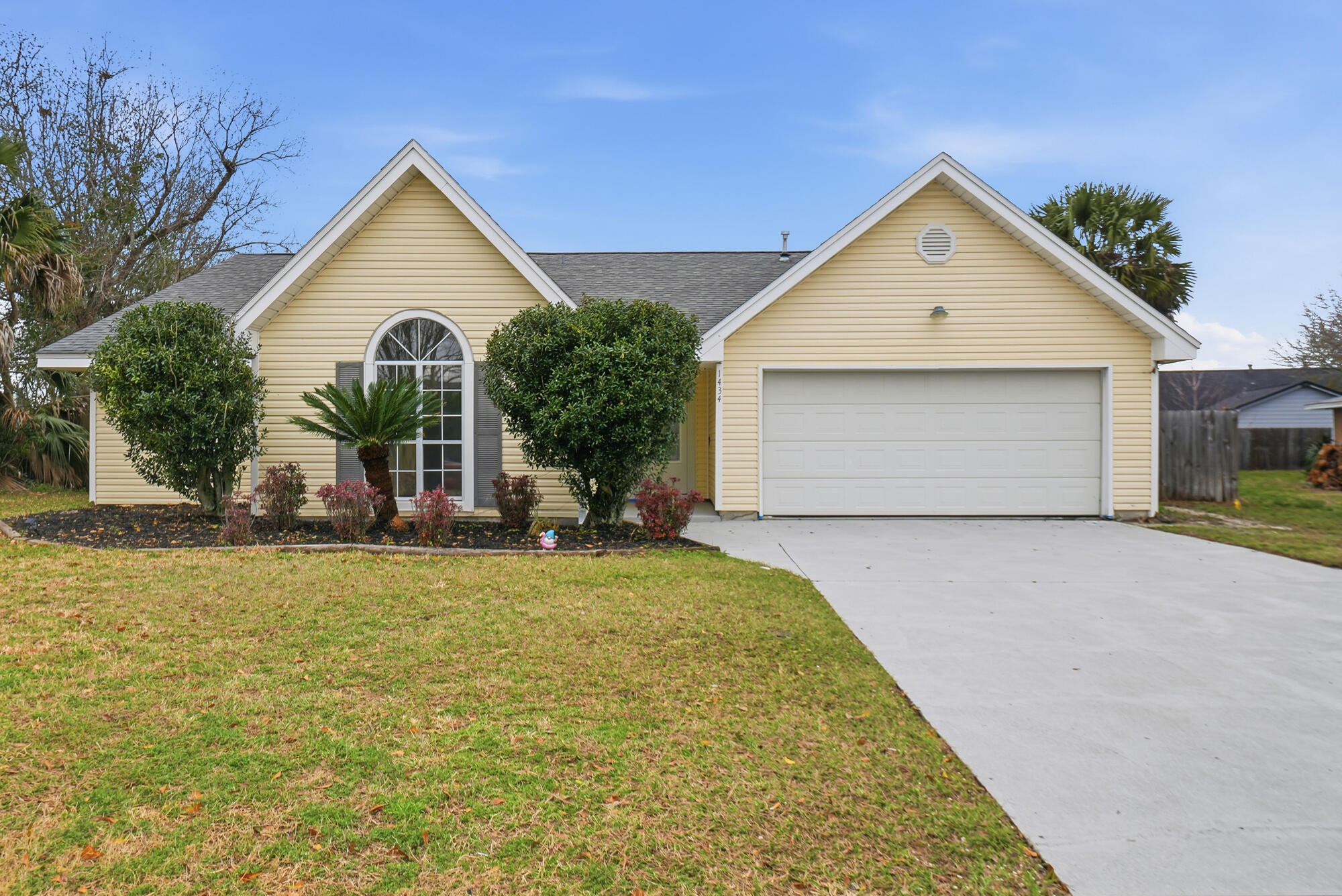 DERBY WOODS - Residential Lease