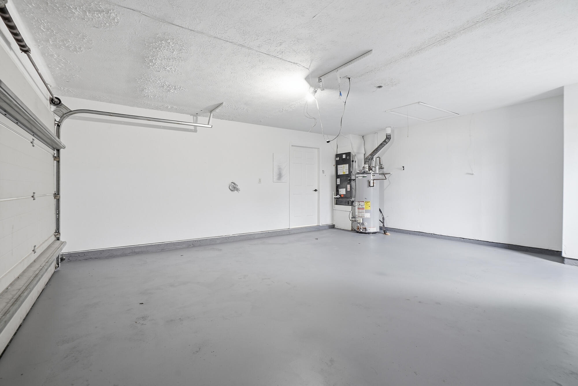 DERBY WOODS - Residential Lease