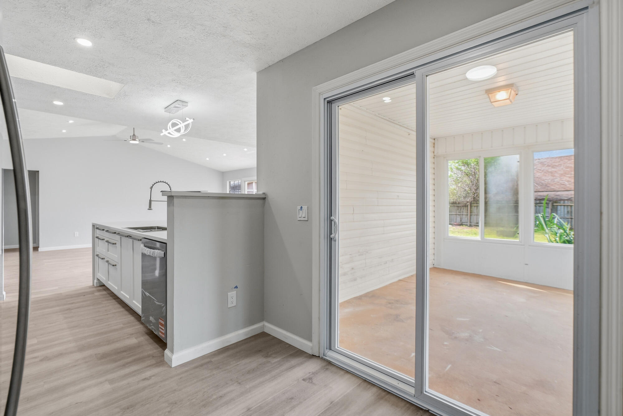 DERBY WOODS - Residential Lease