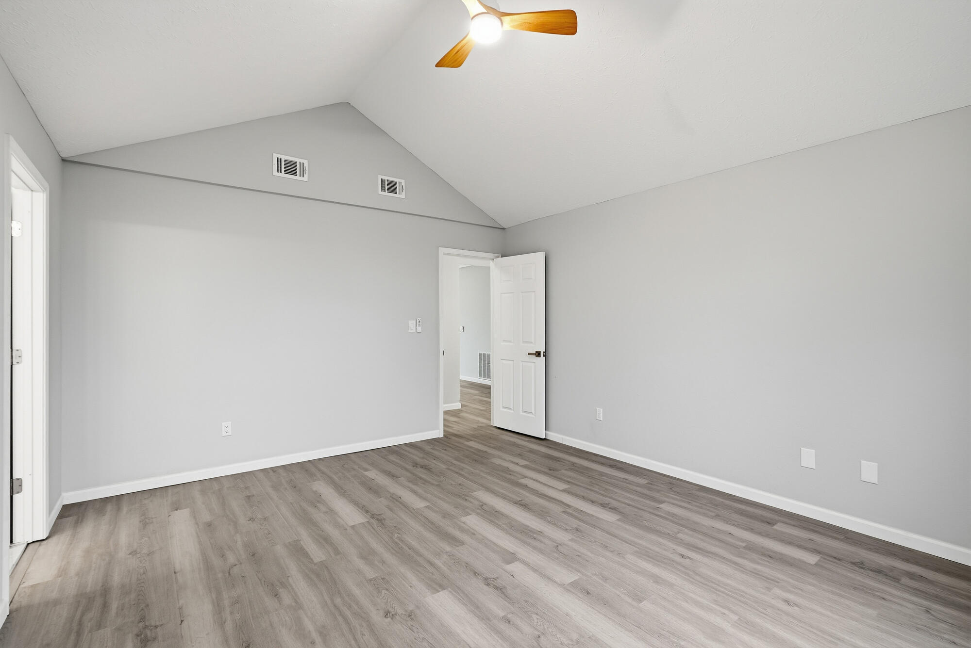 DERBY WOODS - Residential Lease