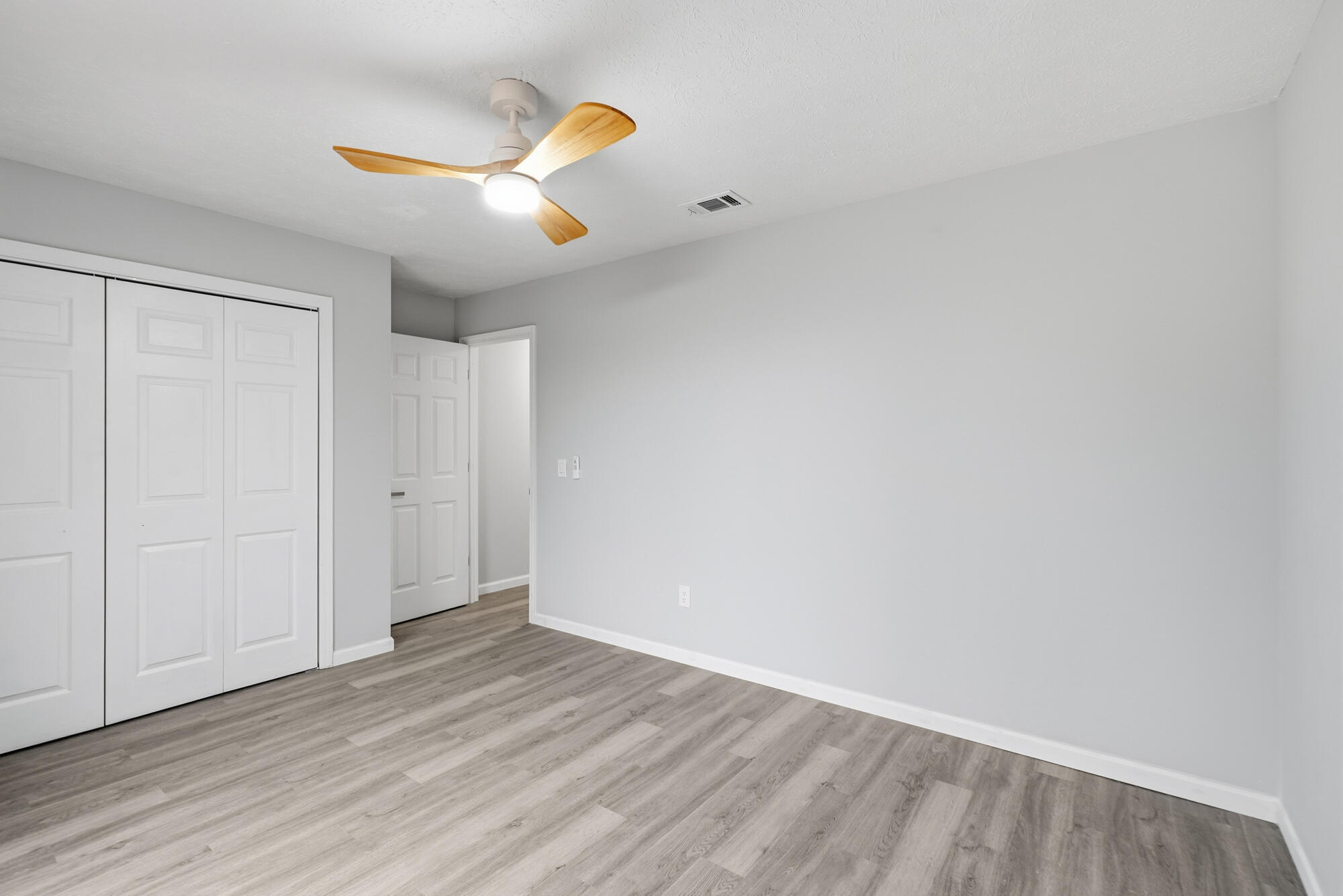 DERBY WOODS - Residential Lease