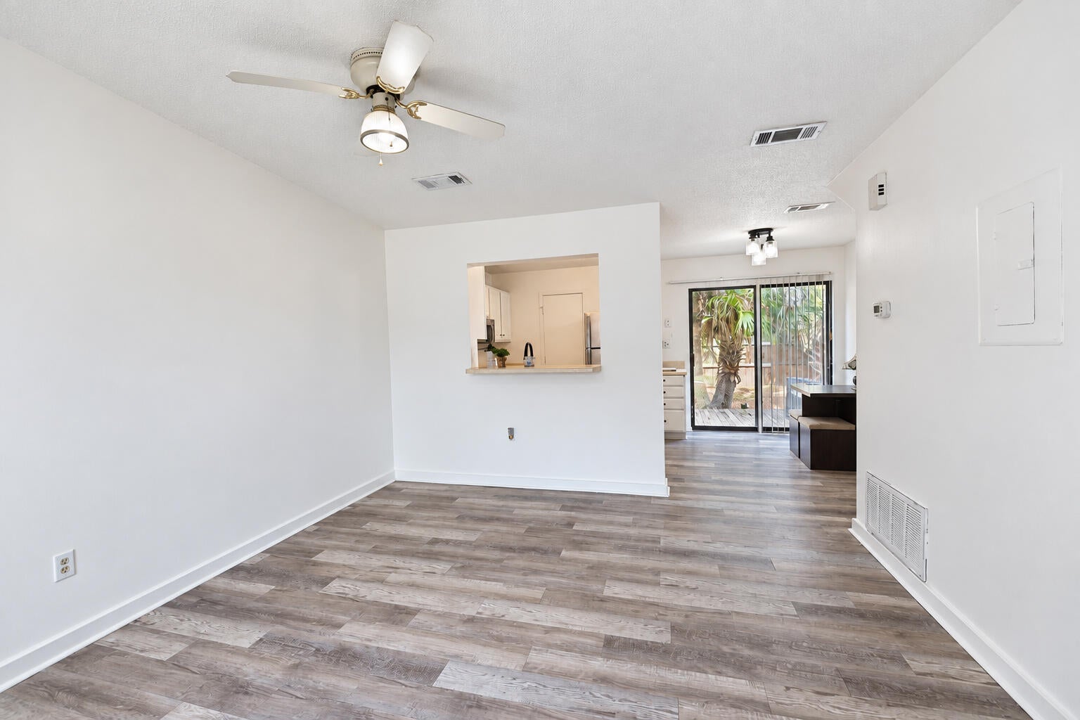 INDIAN HILLS - Residential