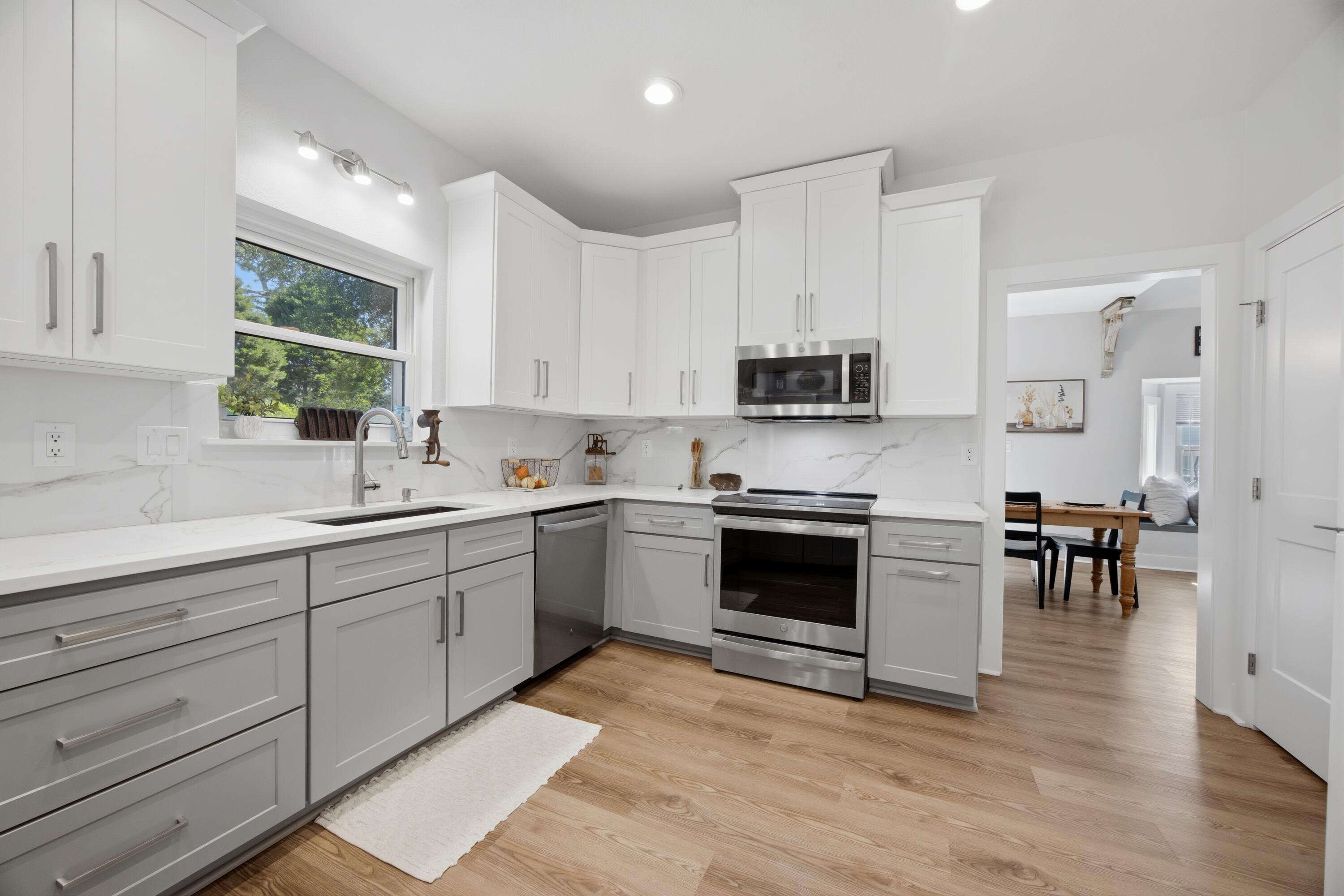 RAINTREE ESTATES #2 - Residential