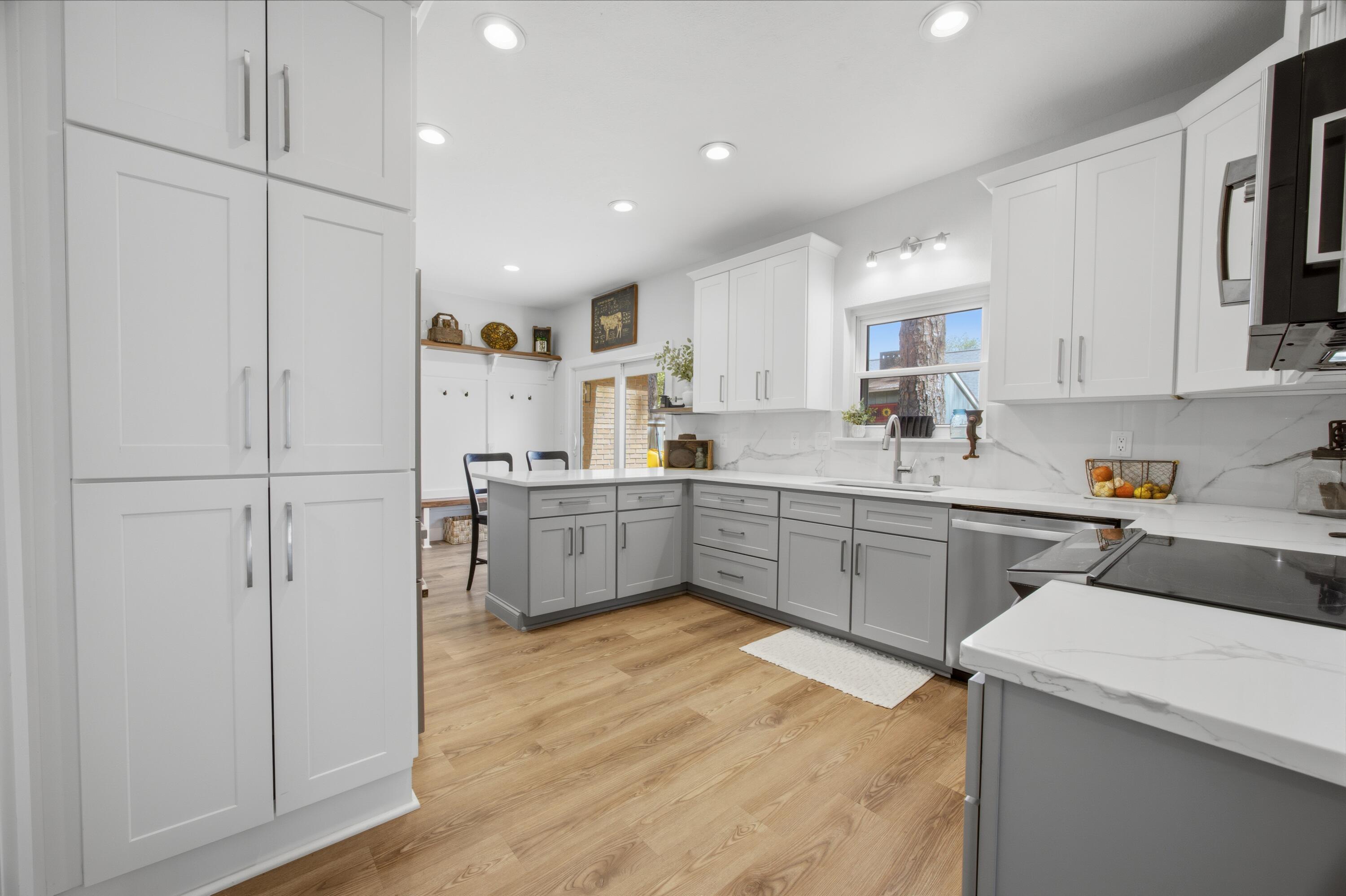 RAINTREE ESTATES #2 - Residential