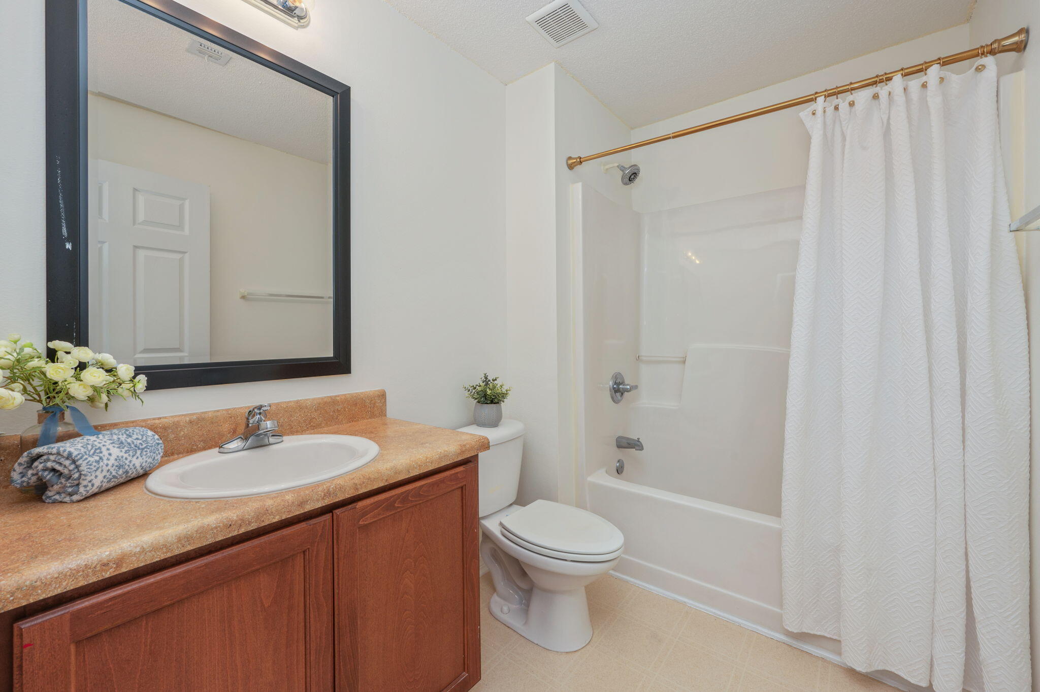 HUNTERS CREEK - Residential