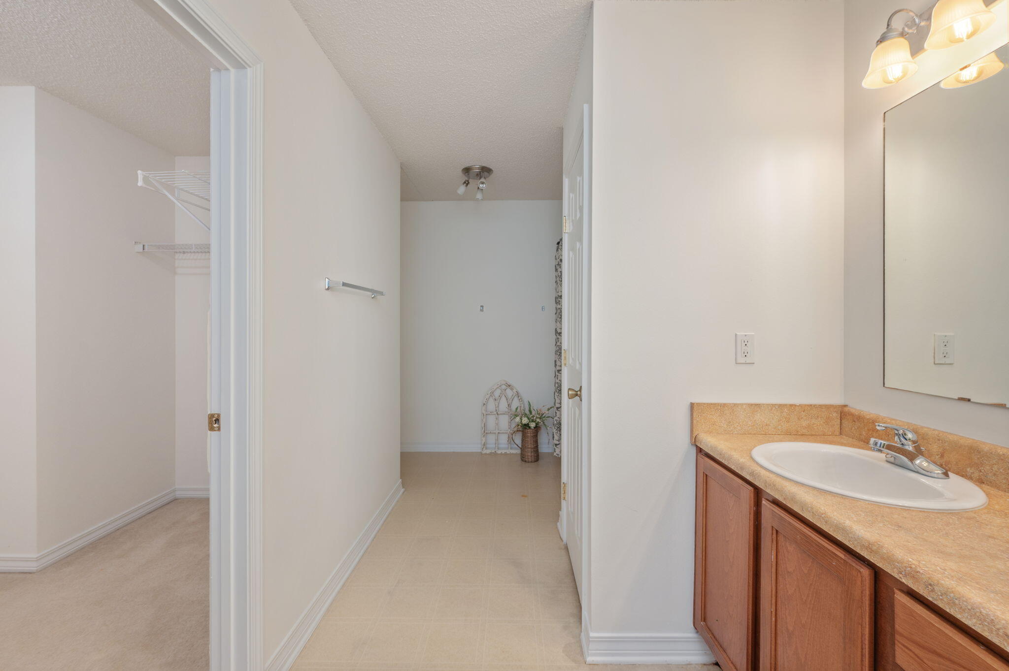 HUNTERS CREEK - Residential