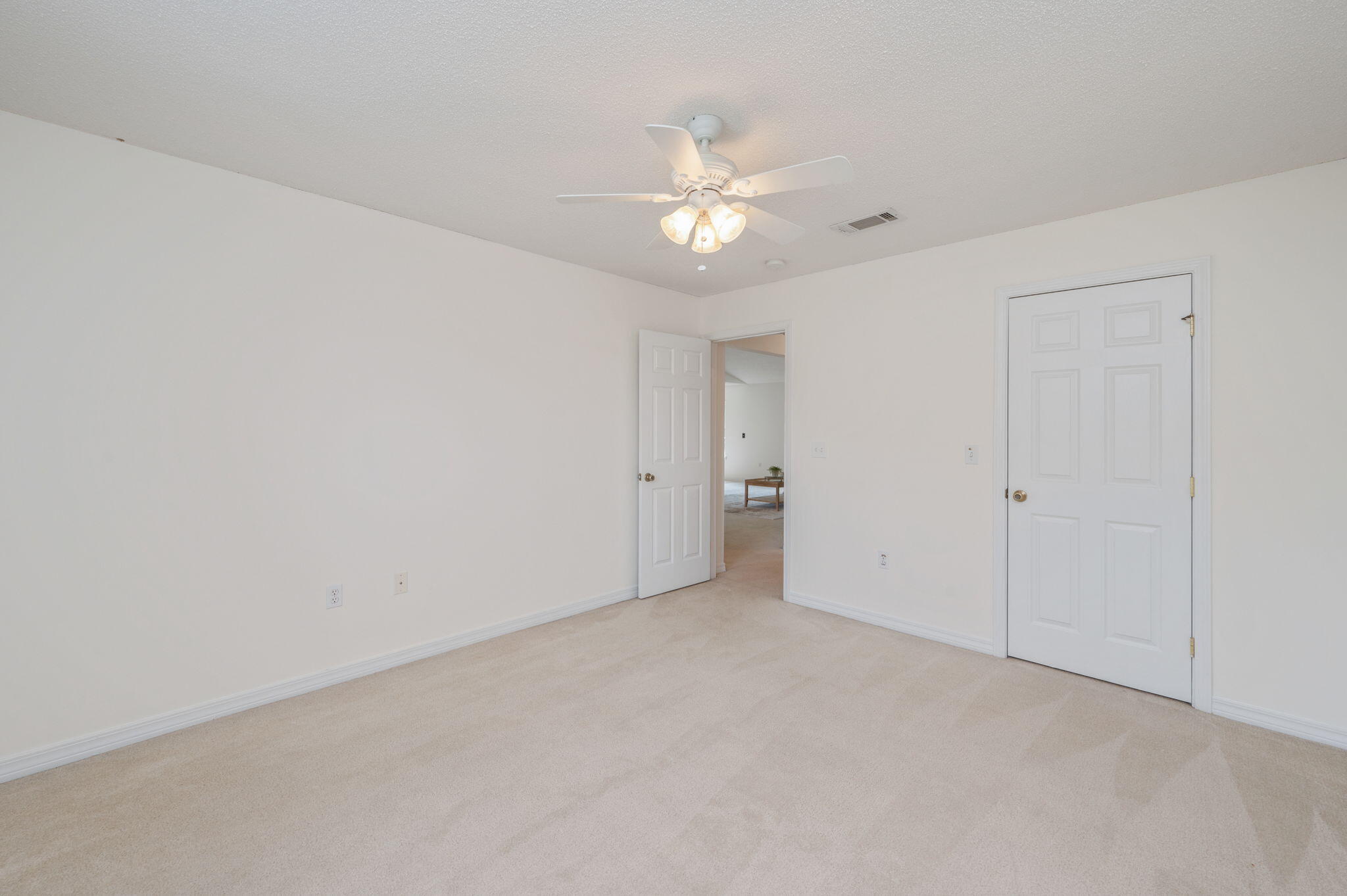 HUNTERS CREEK - Residential