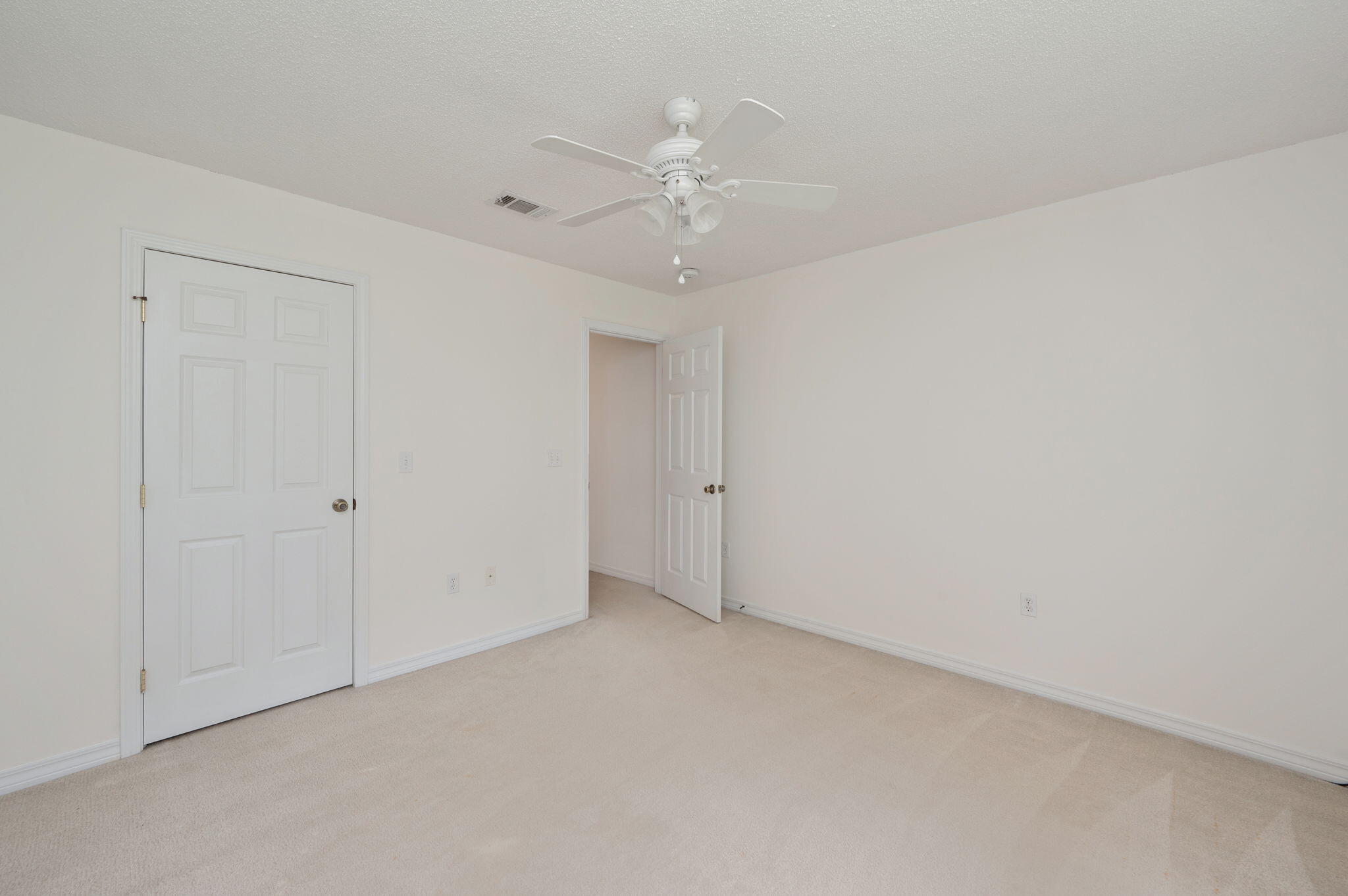 HUNTERS CREEK - Residential